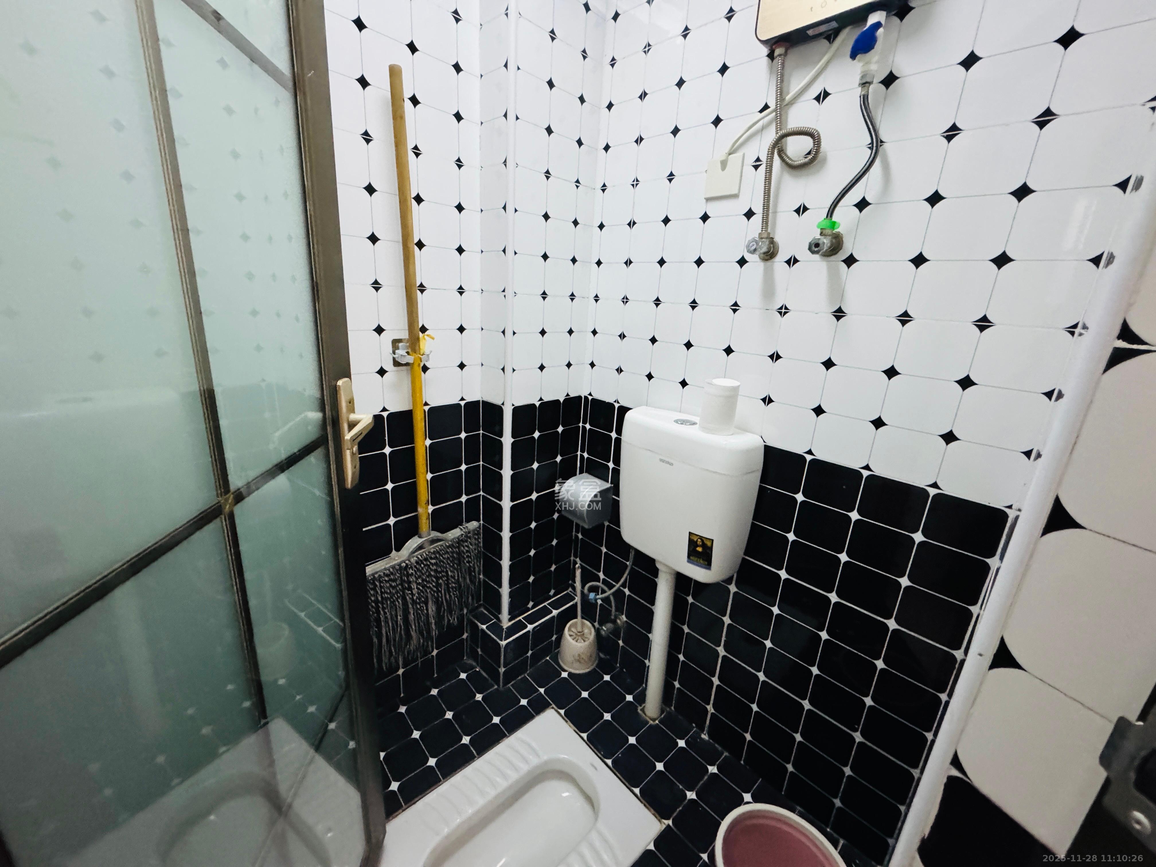 当代滨江MOMA  1室1厅1卫    1200.0元/月室内图