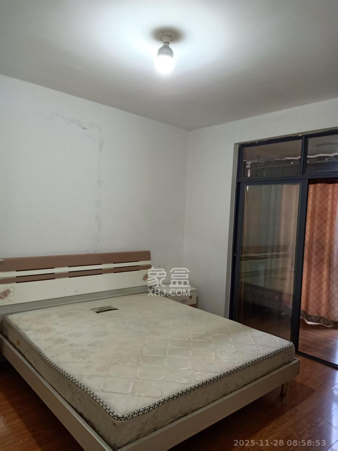 山水嘉园 3室1厅1卫 1800.0元/月 山水嘉园 3室1厅1卫 1800.0元/月室内图