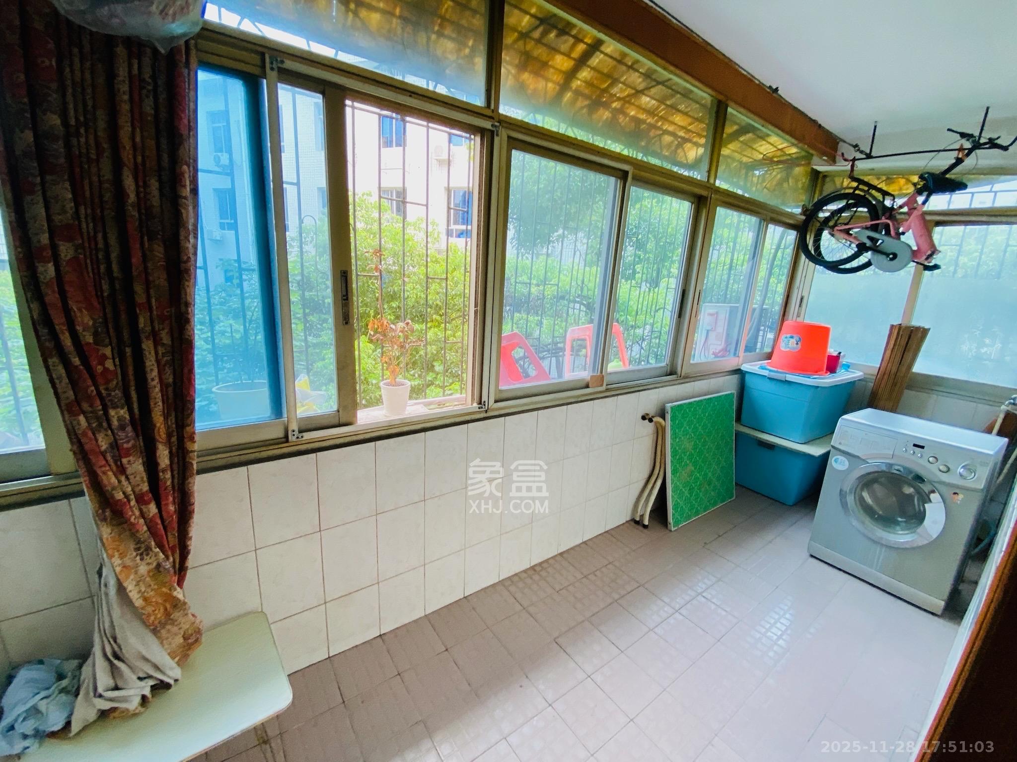 石子冲巷  1室1厅1卫    1700.0元/月室内图