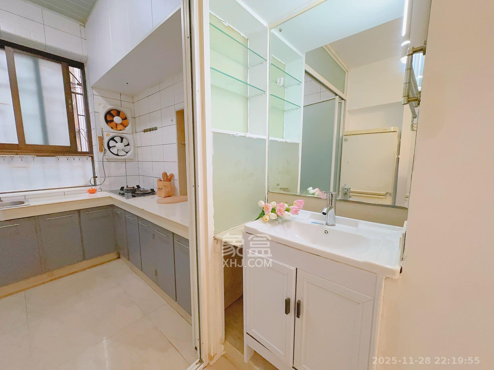 湘农桥社区  1室2厅1卫    2900.0元/月室内图