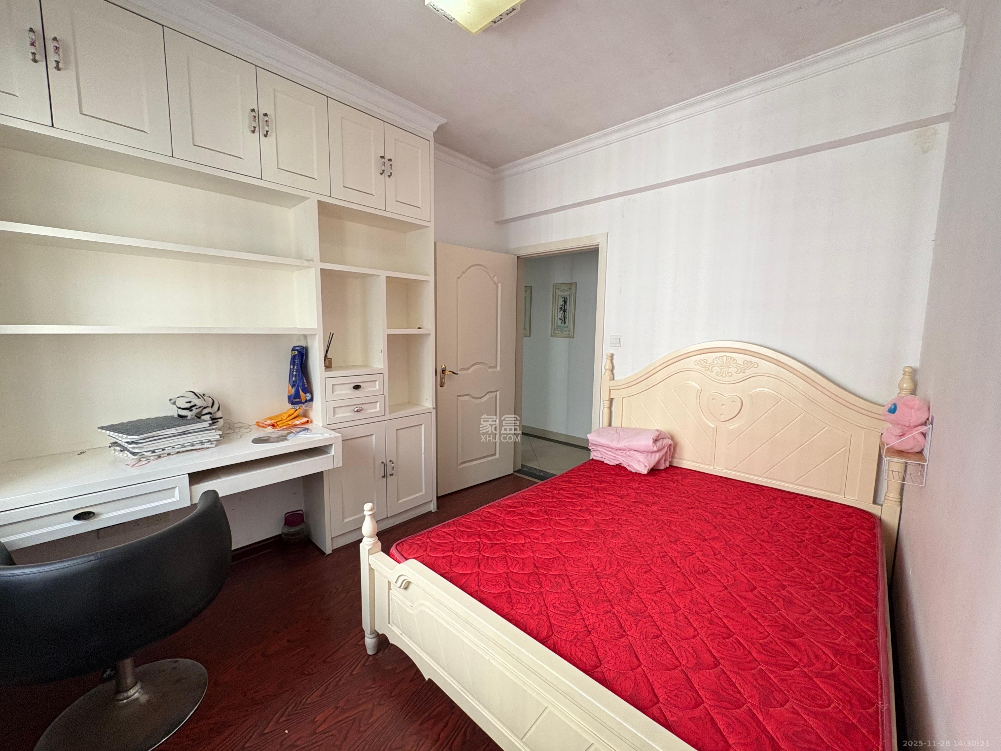 尚都花园城  4室2厅2卫    2600.0元/月室内图