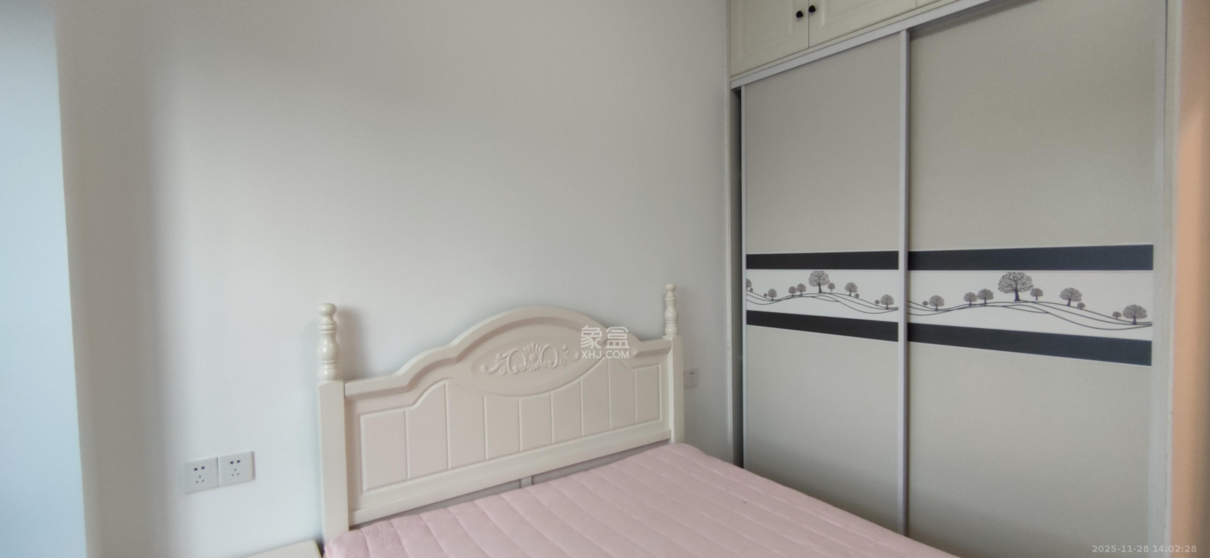 荣悦台 1室1厅1卫 2600.0元/月 荣悦台 1室1厅1卫 2600.0元/月室内图