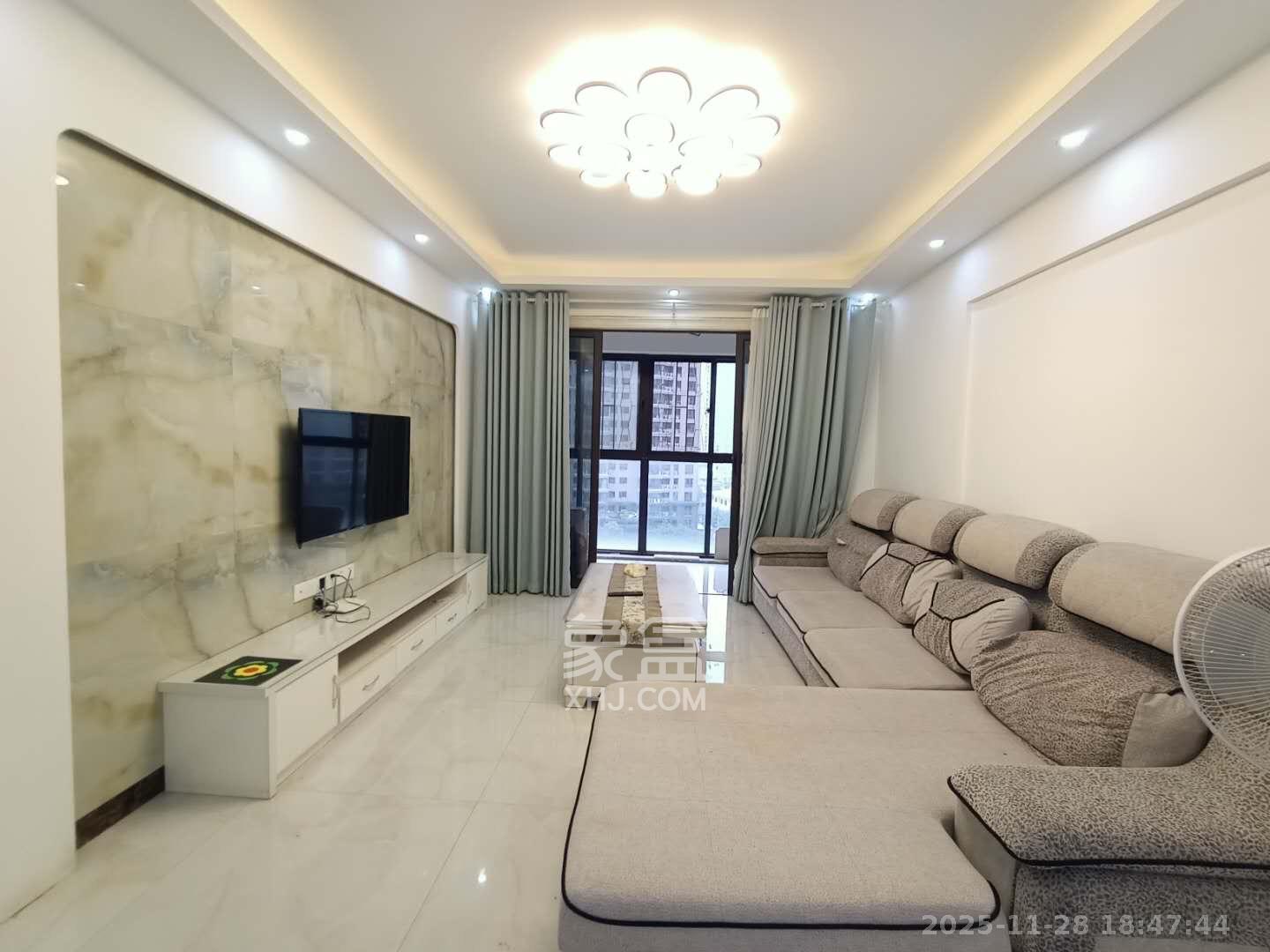 海洋半岛(月珑湾) 3室2厅1卫 2400.0元/月 海洋半岛(月珑湾) 3室2厅1卫 2400.0元/月室内图