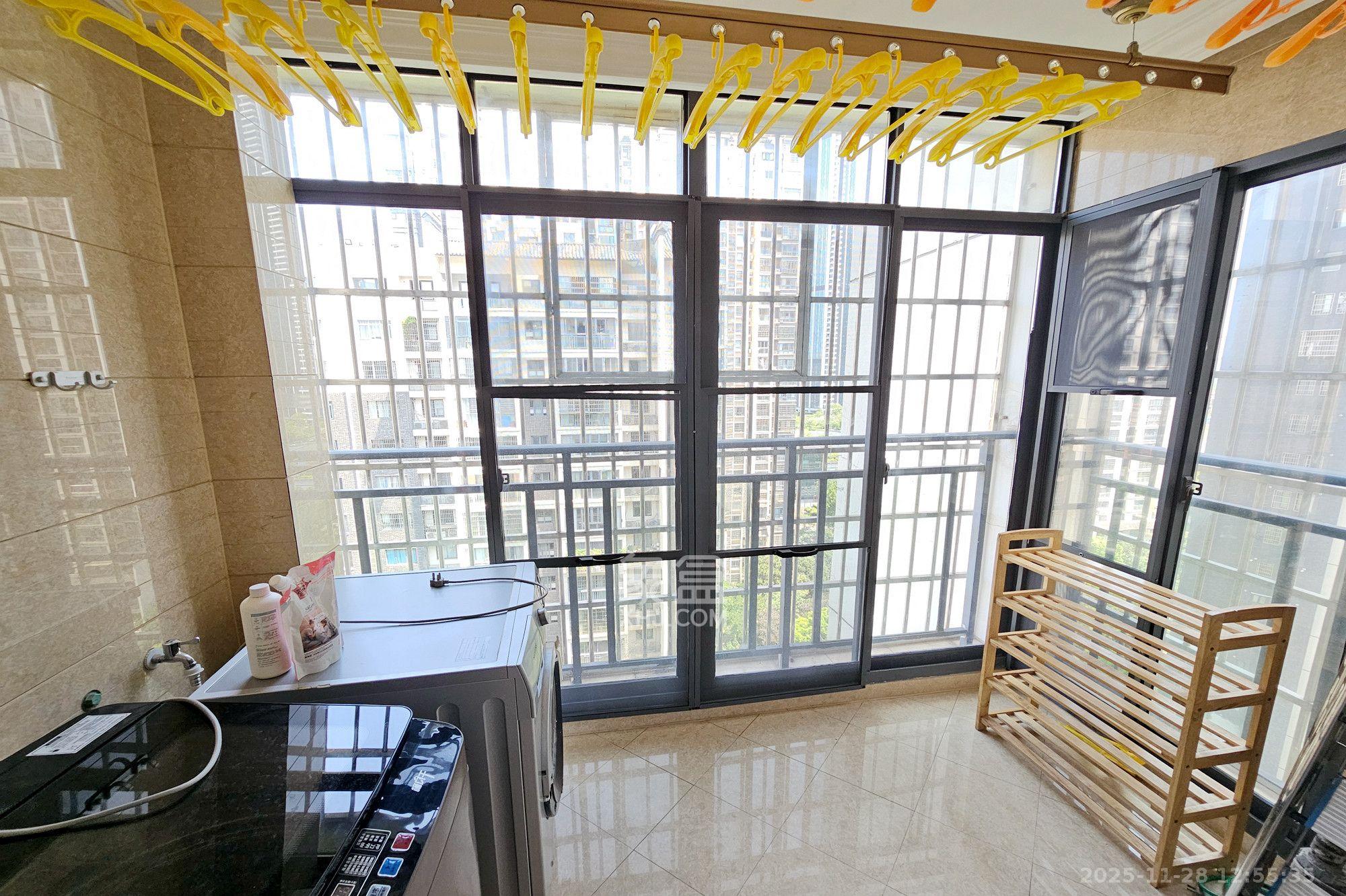 嘉宇盛世华章  3室2厅2卫    3700.0元/月室内图