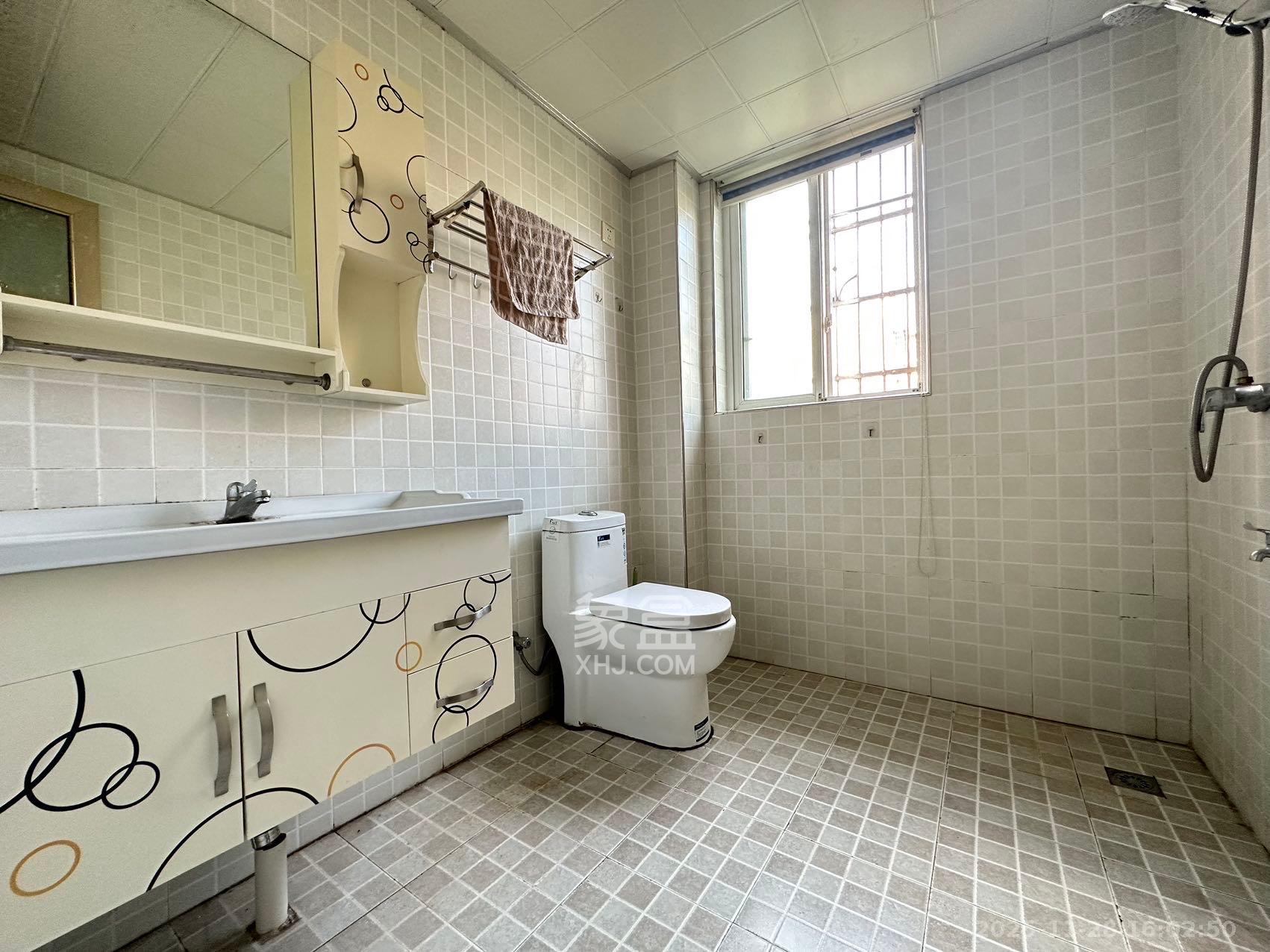 金领公寓(金荣公寓) 3室2厅2卫 2500.0元/月 金领公寓(金荣公寓) 3室2厅2卫 2500.0元/月室内图