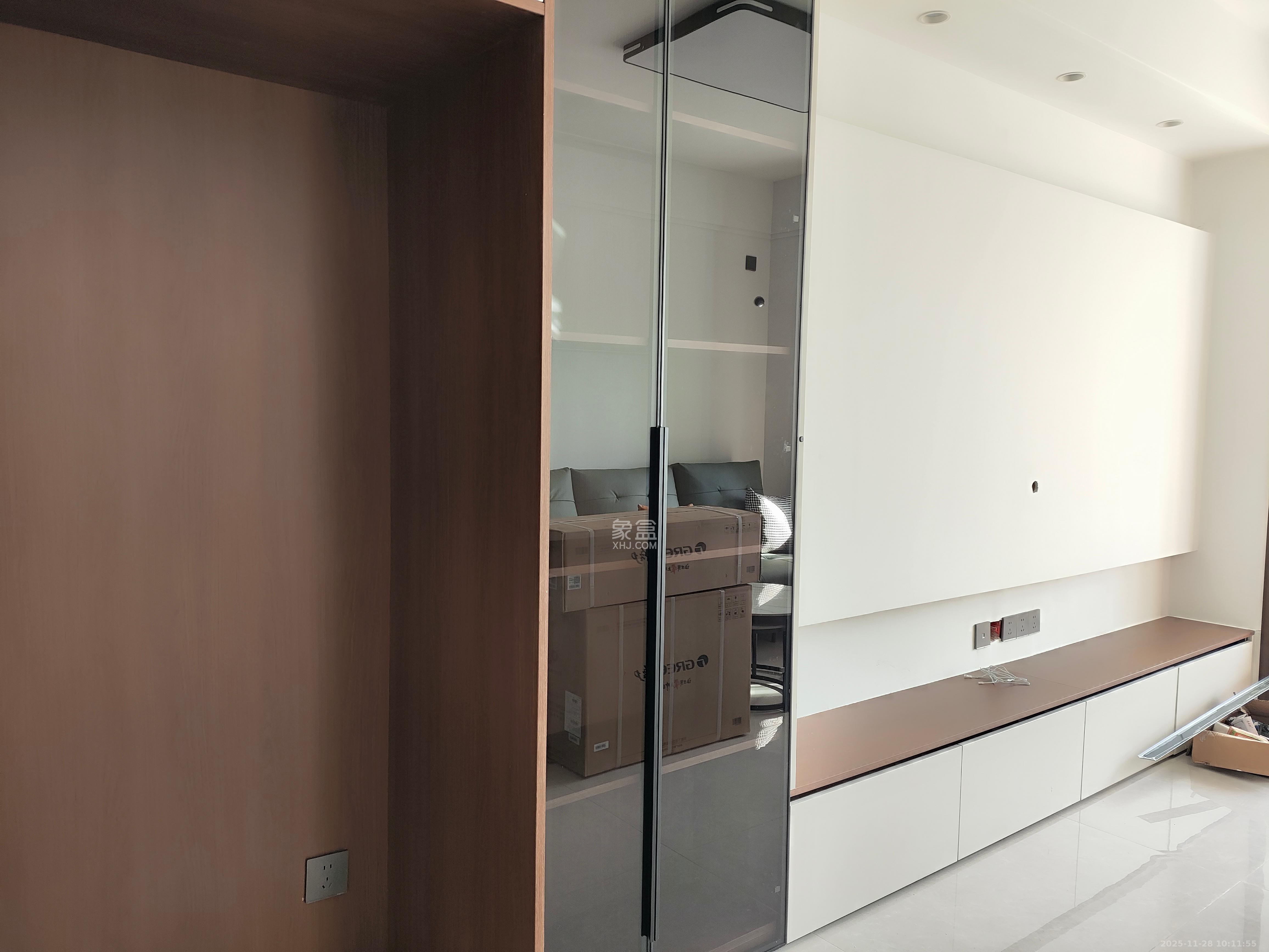 湖湘时代名邸公园壹号  2室2厅1卫    2700.0元/月室内图