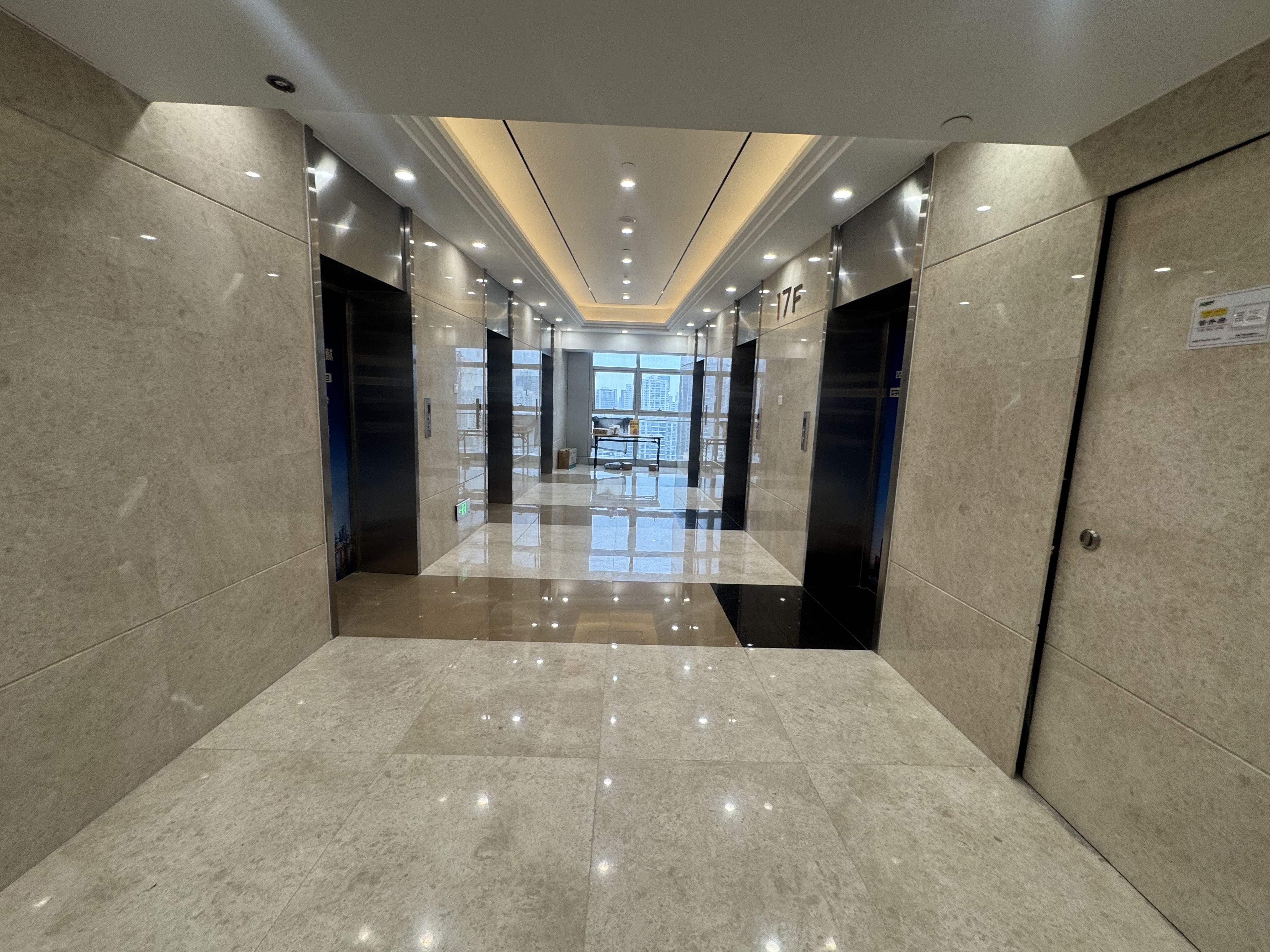 海垦广场   1594.76㎡      70000.0元/月室内图