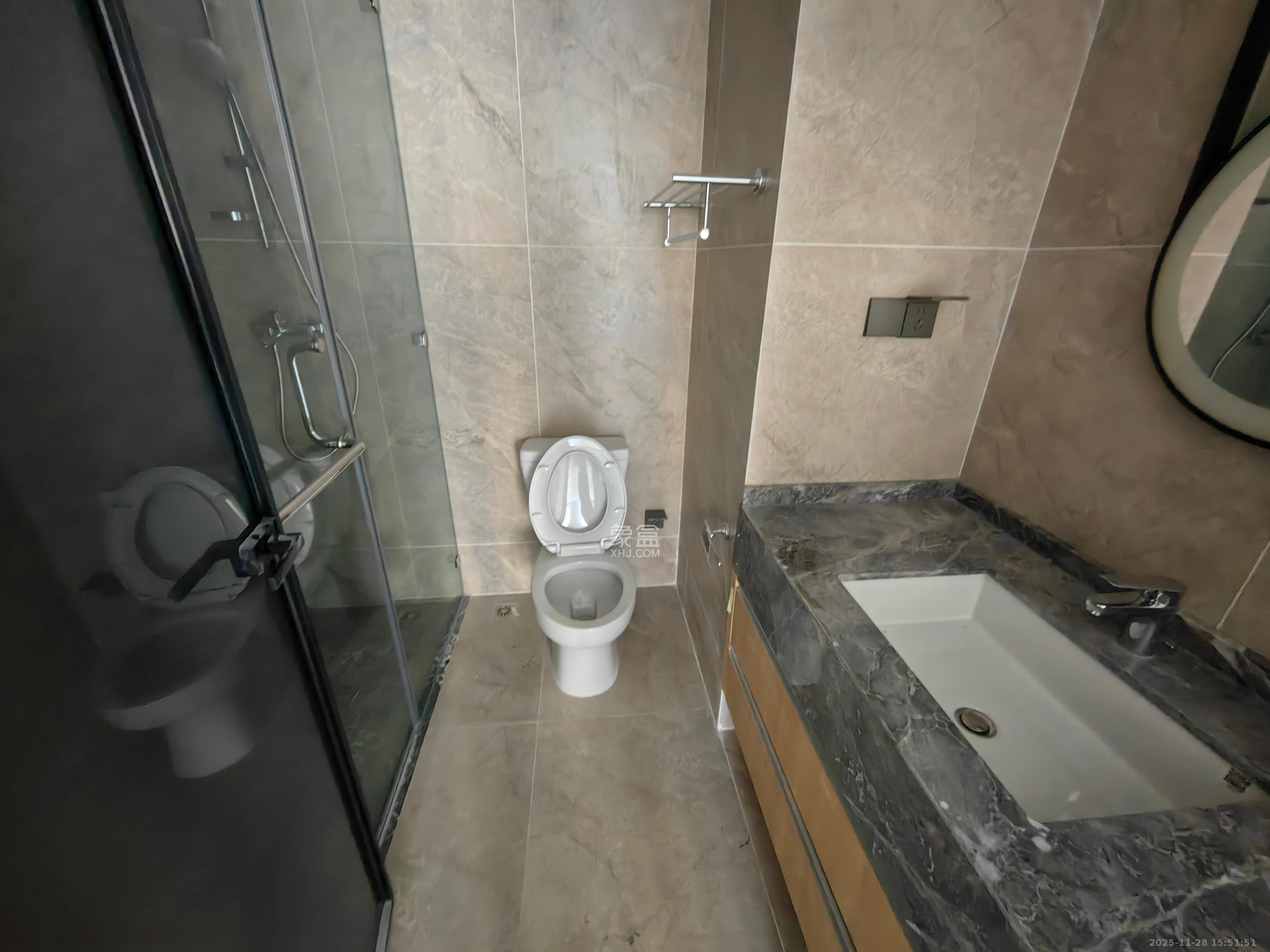 正荣梅溪紫阙台  4室2厅3卫    8500.0元/月室内图