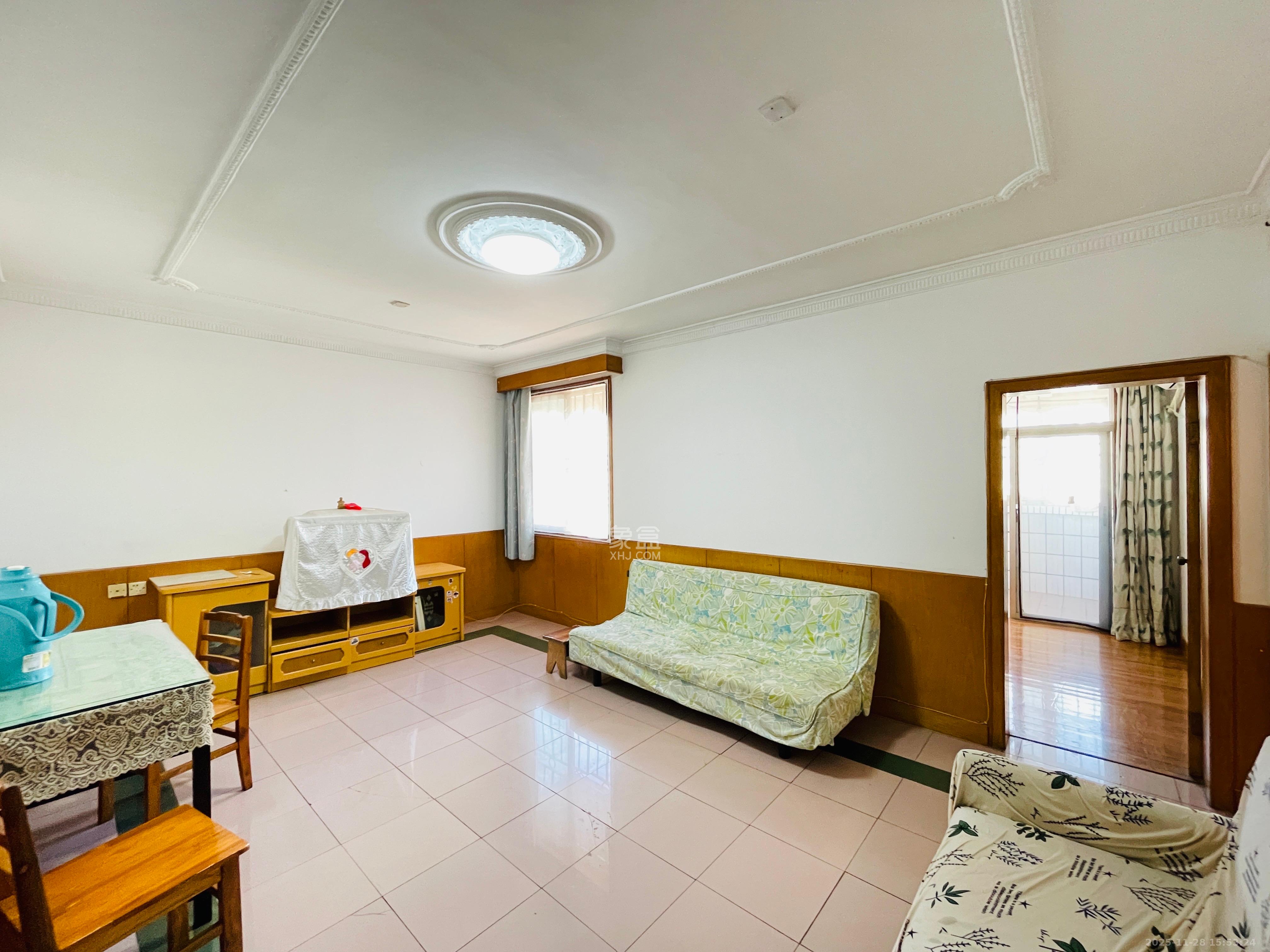 城市花园  2室2厅1卫    2000.0元/月