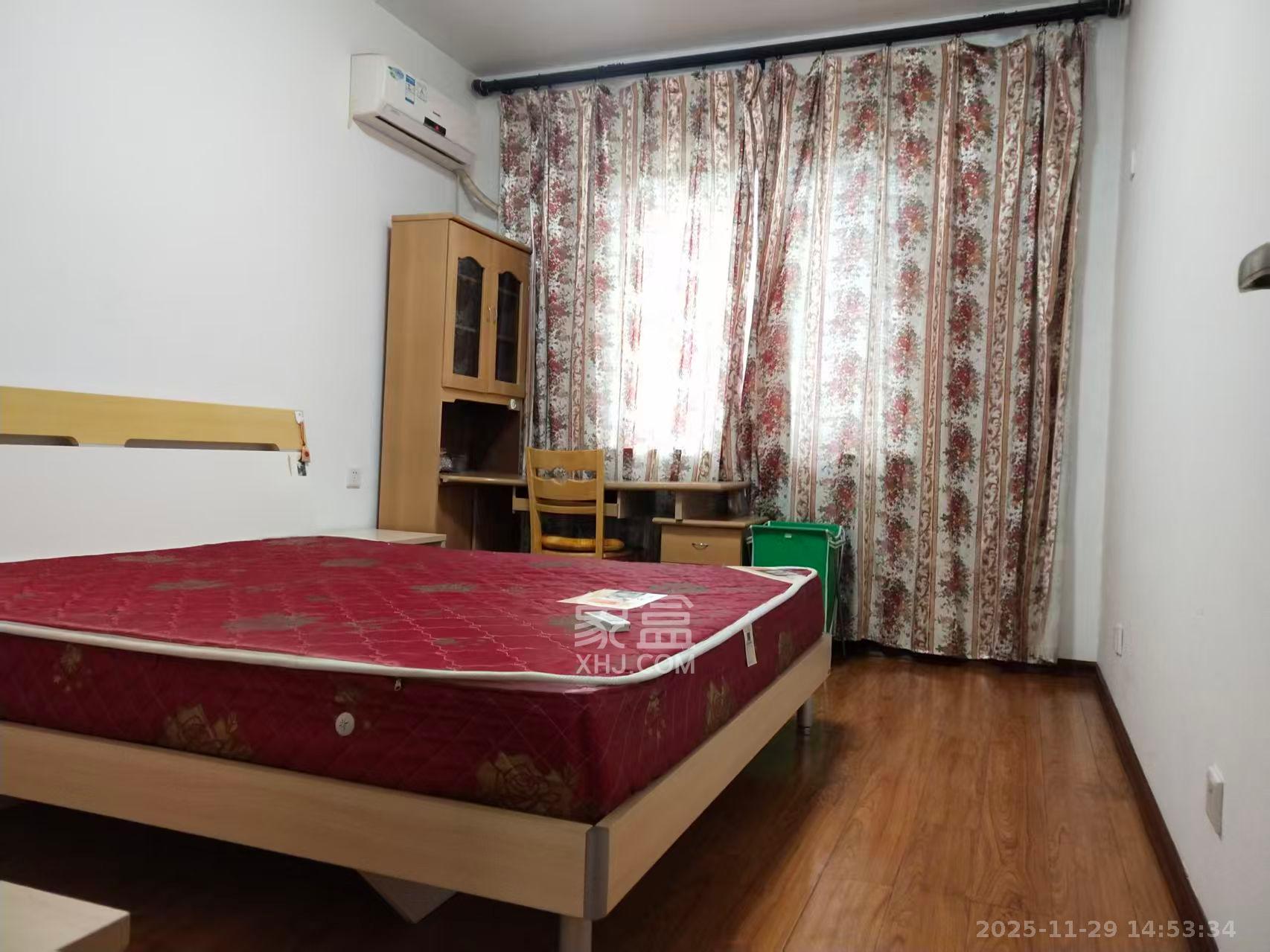 阳光100二期  3室2厅2卫    3000.0元/月室内图