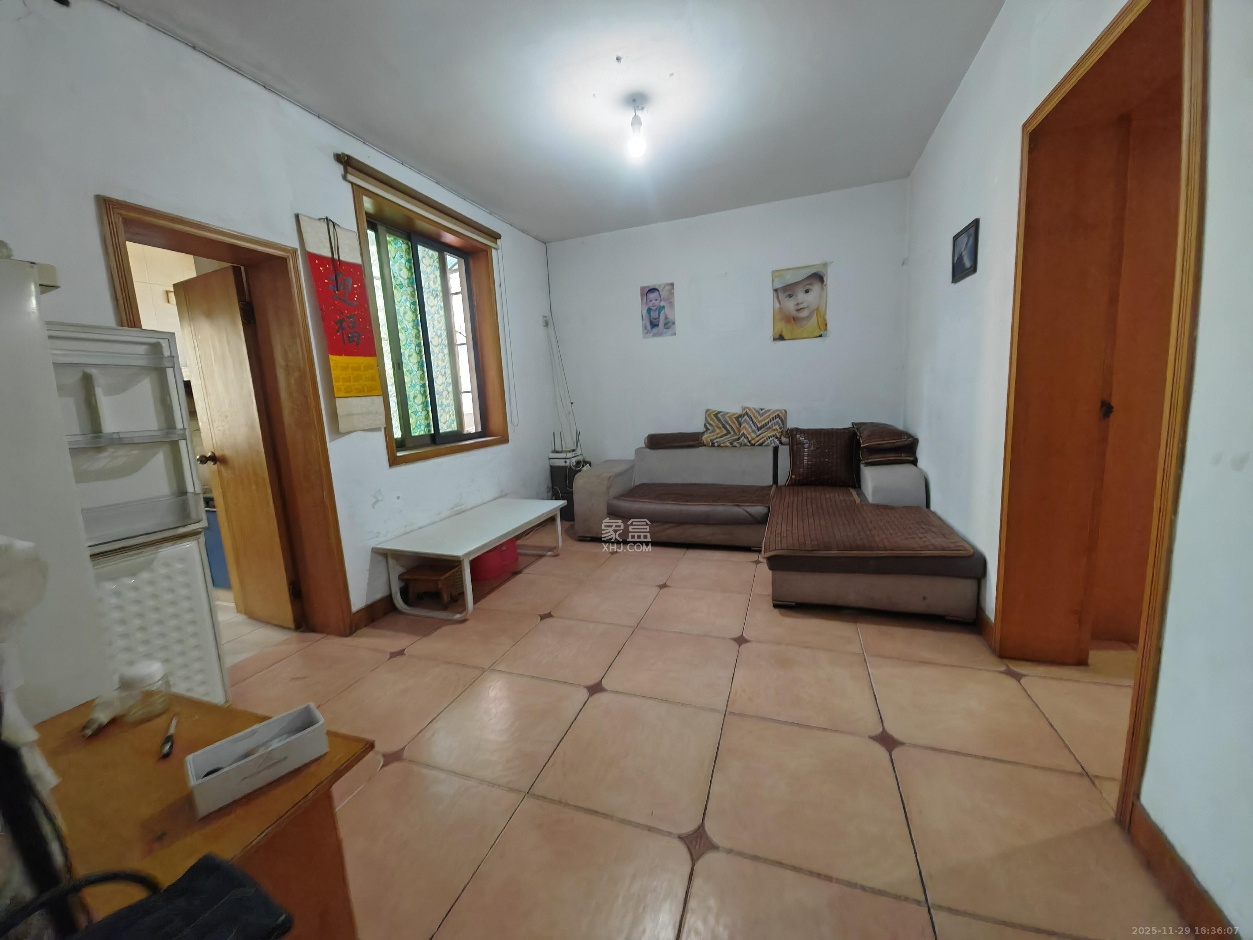 红旗区四片 2室1厅1卫 1600.0元/月 红旗区四片 2室1厅1卫 1600.0元/月室内图