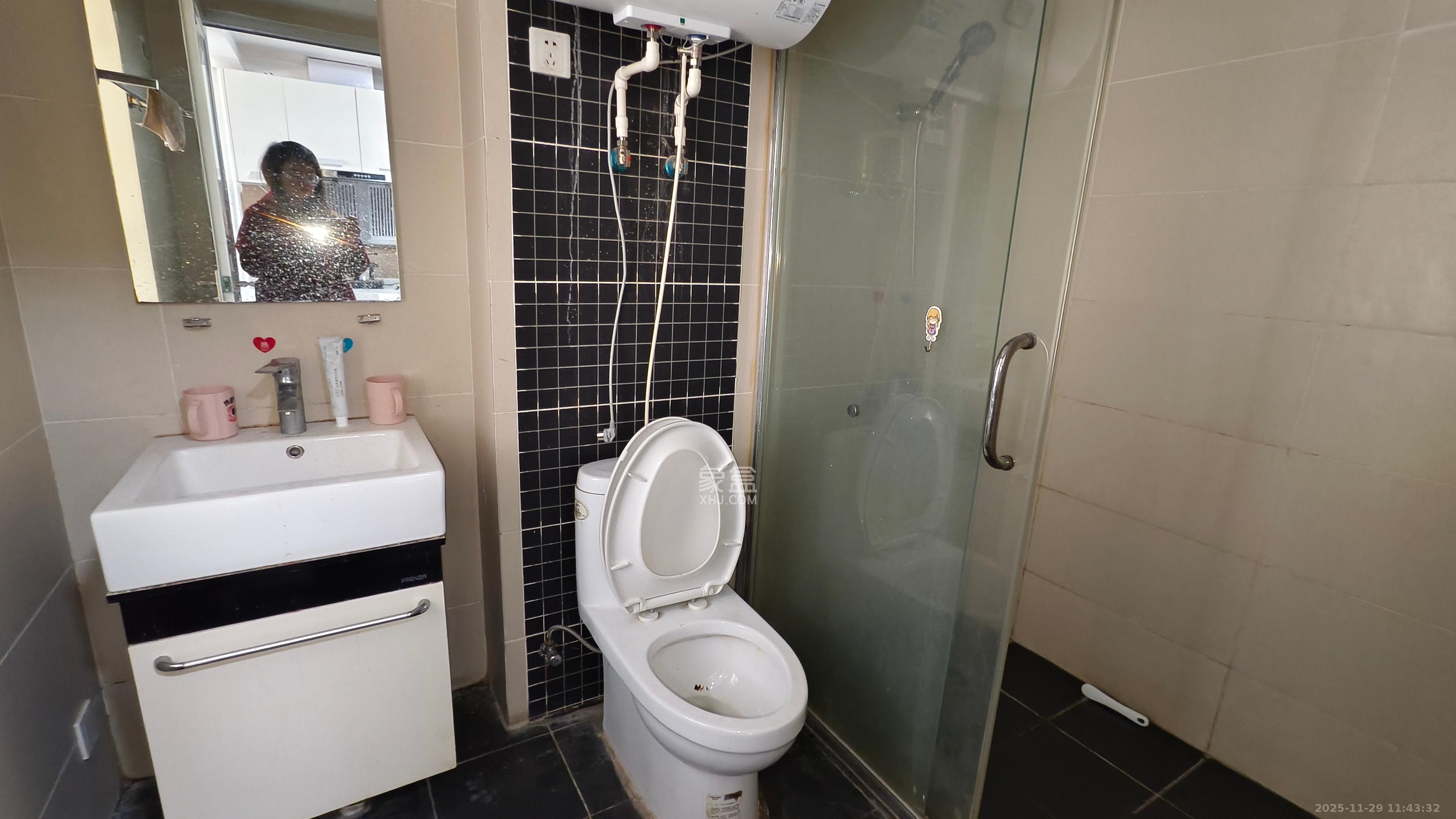 时代星城  1室1厅1卫    900.0元/月室内图