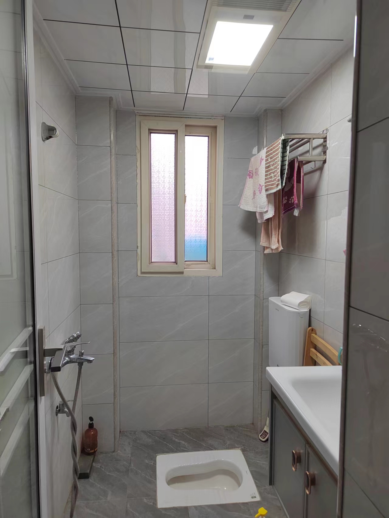 娄星区散盘  2室1厅1卫    800.0元/月