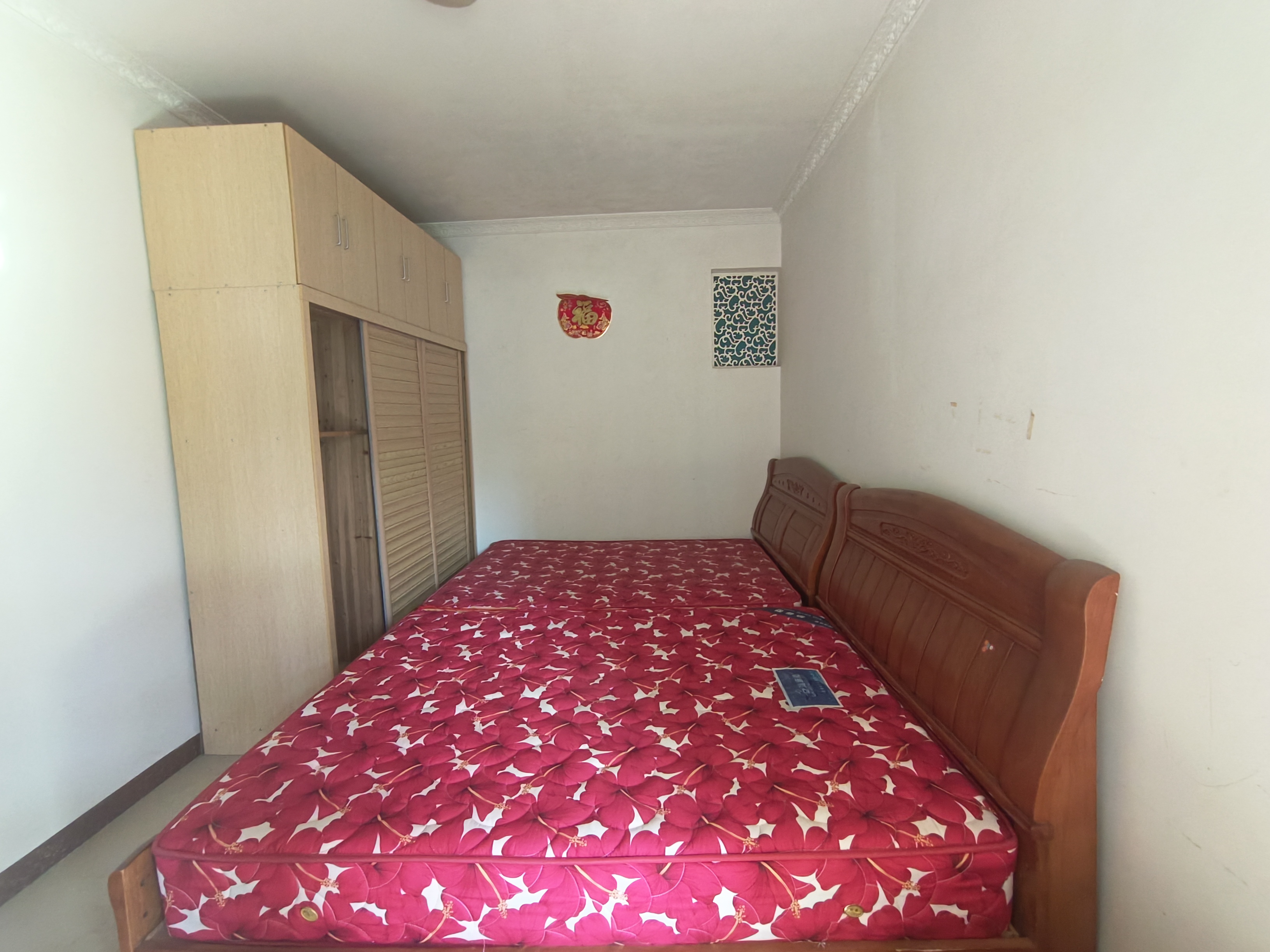 水映豪廷（一，二，三期）  3室2厅2卫    2200.0元/月室内图