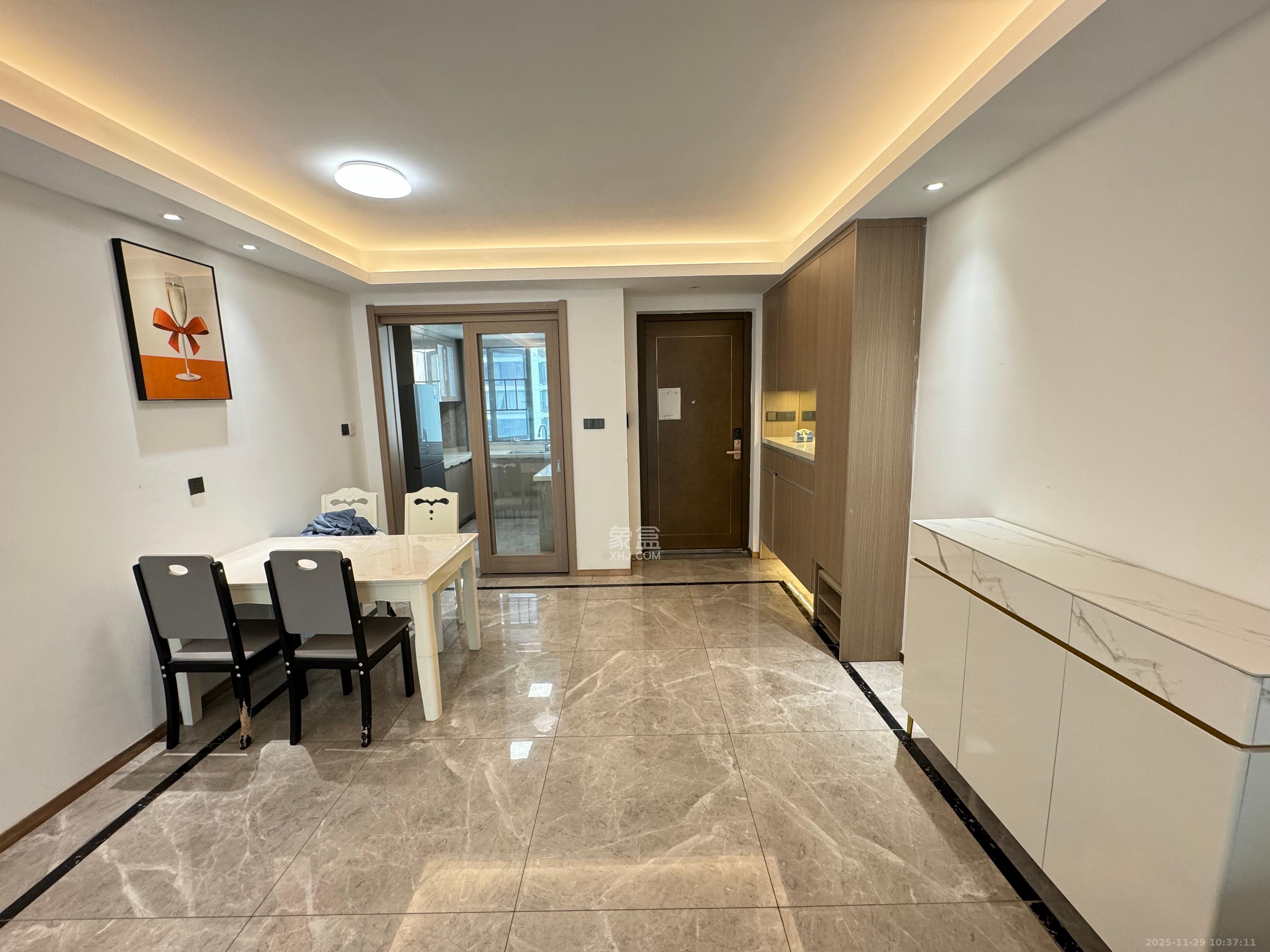 旭辉雨花郡  4室2厅2卫    4400.0元/月室内图