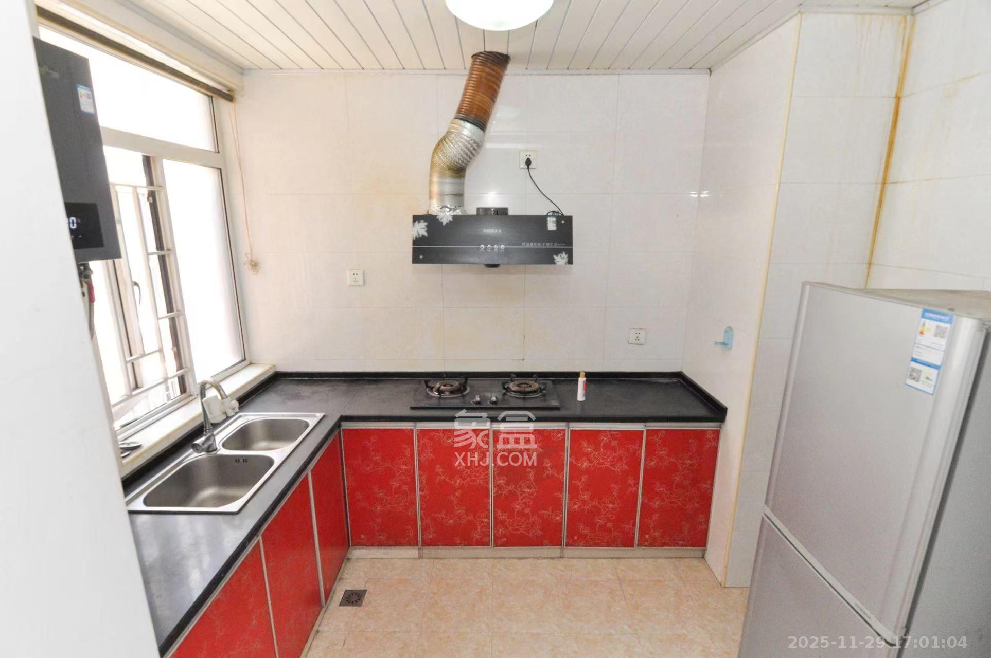 西点公园里 2室2厅1卫 2200.0元/月 西点公园里 2室2厅1卫 2200.0元/月室内图