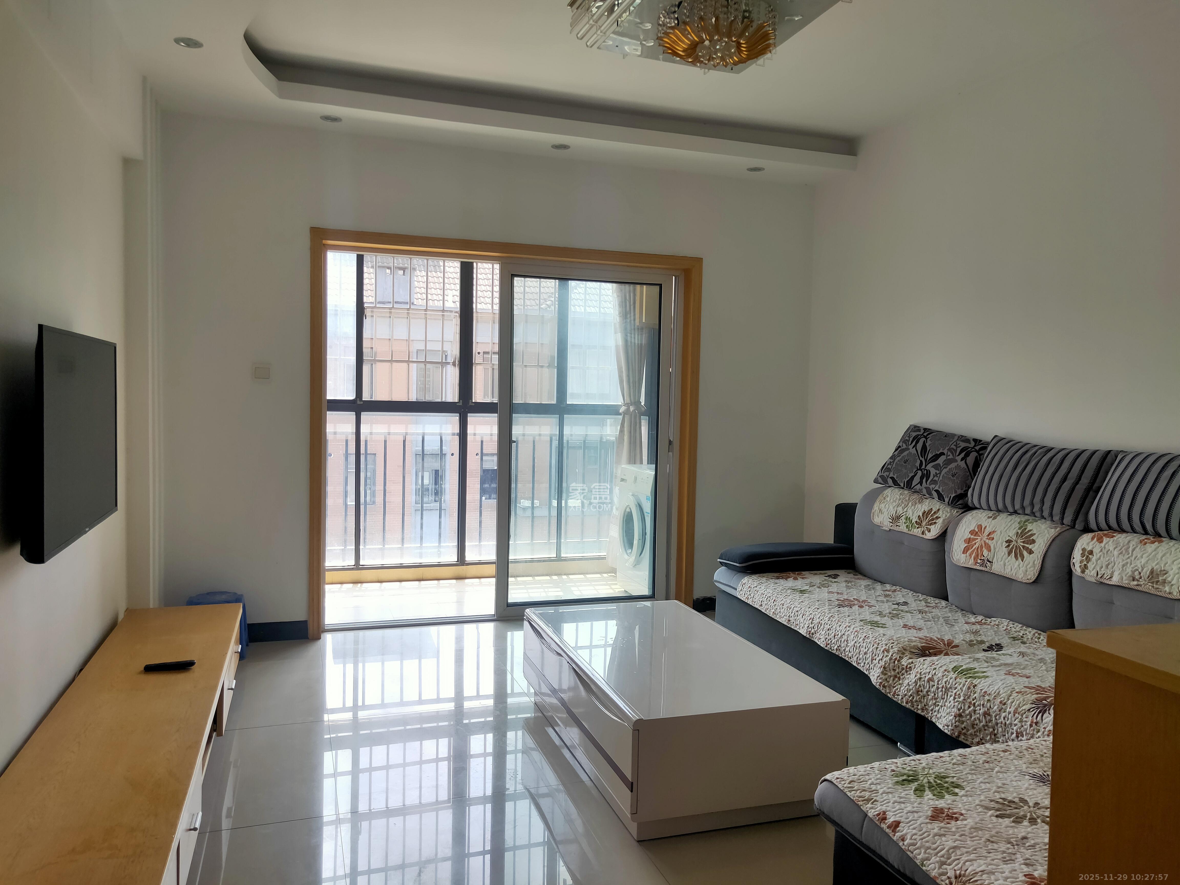 山水湾  2室2厅1卫    1600.0元/月