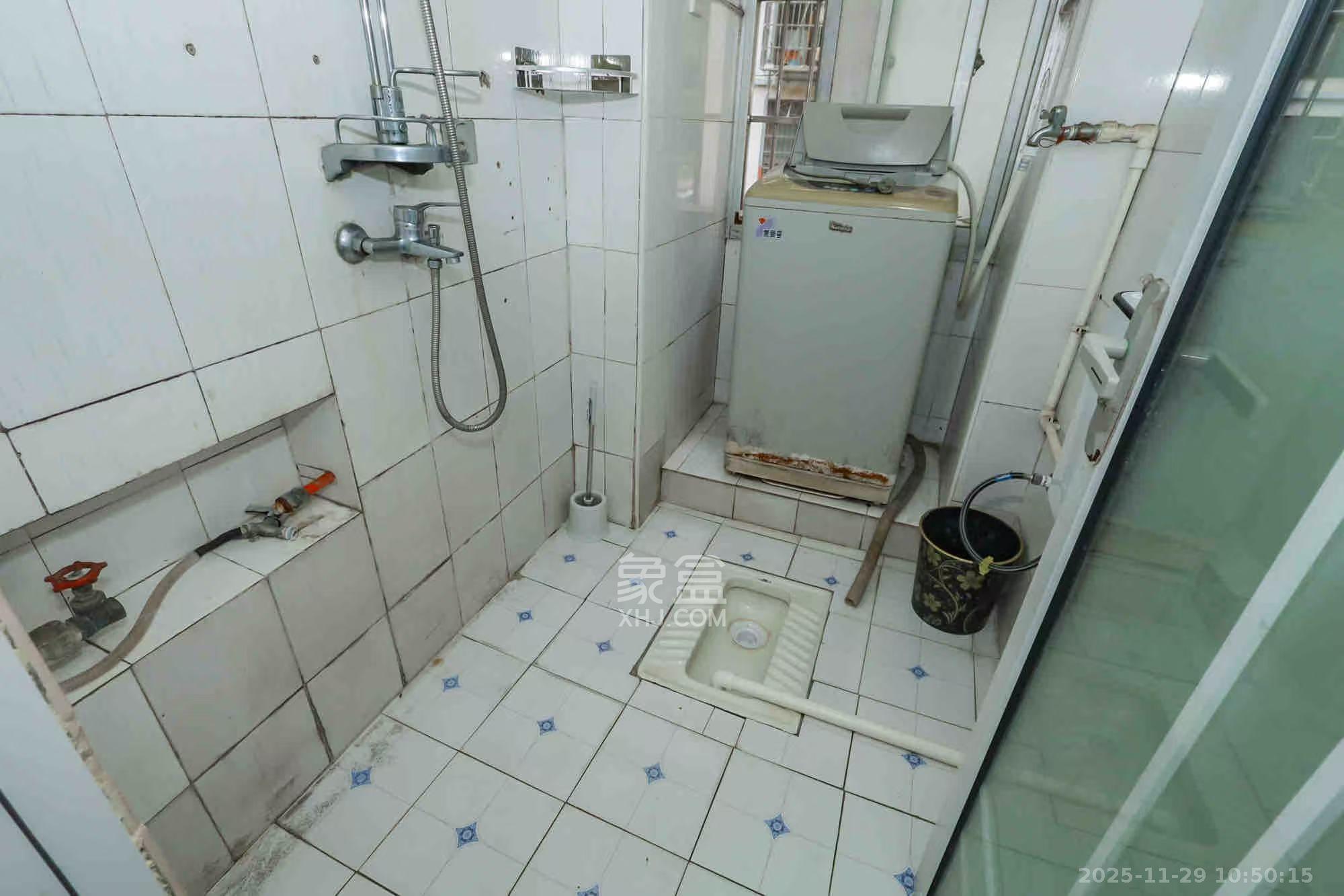 伞厂宿舍  2室2厅1卫    2000.0元/月室内图