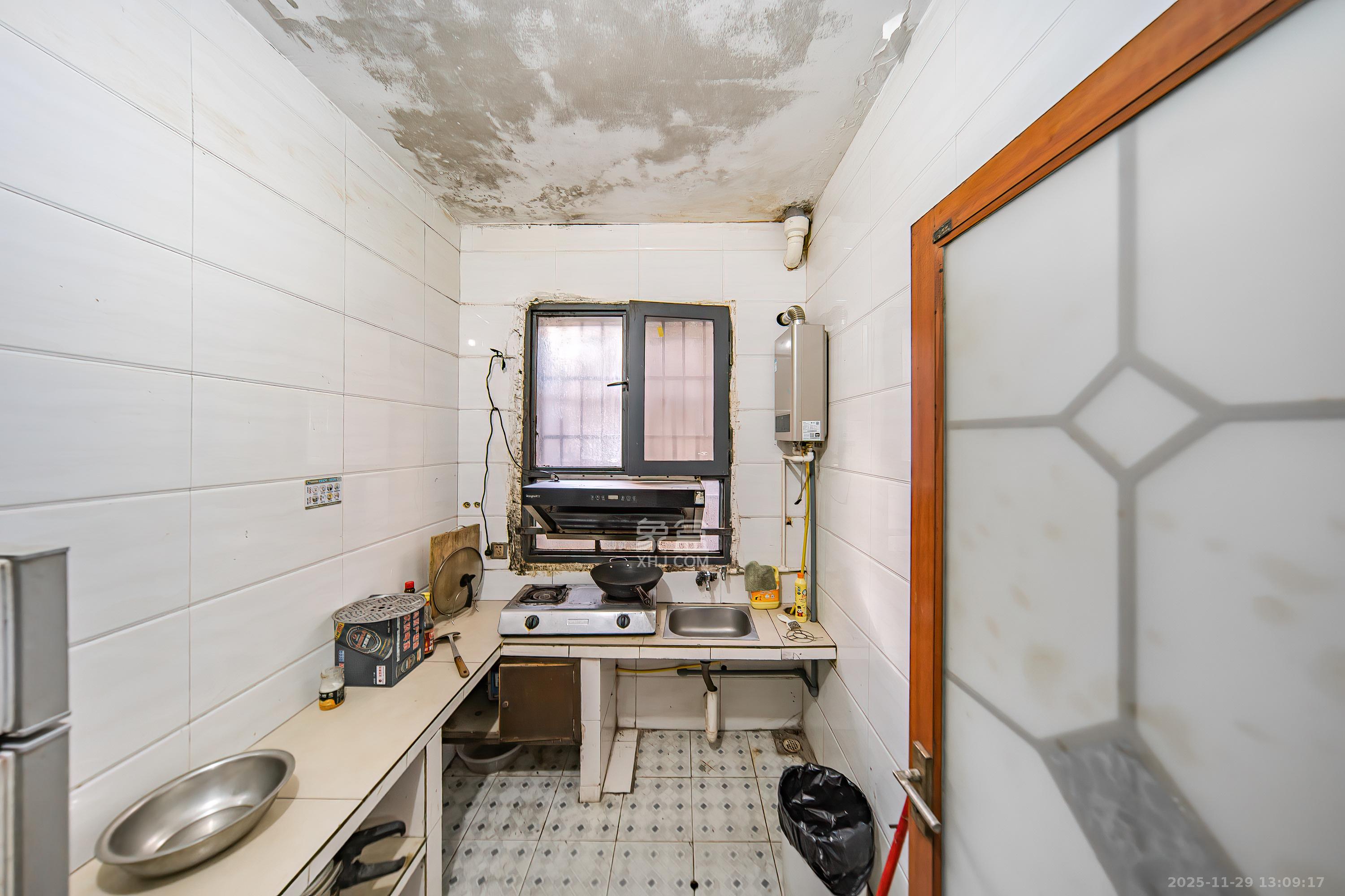 上麻园岭散盘 3室2厅1卫 59.8万 上麻园岭散盘 3室2厅1卫 59.8万厨房