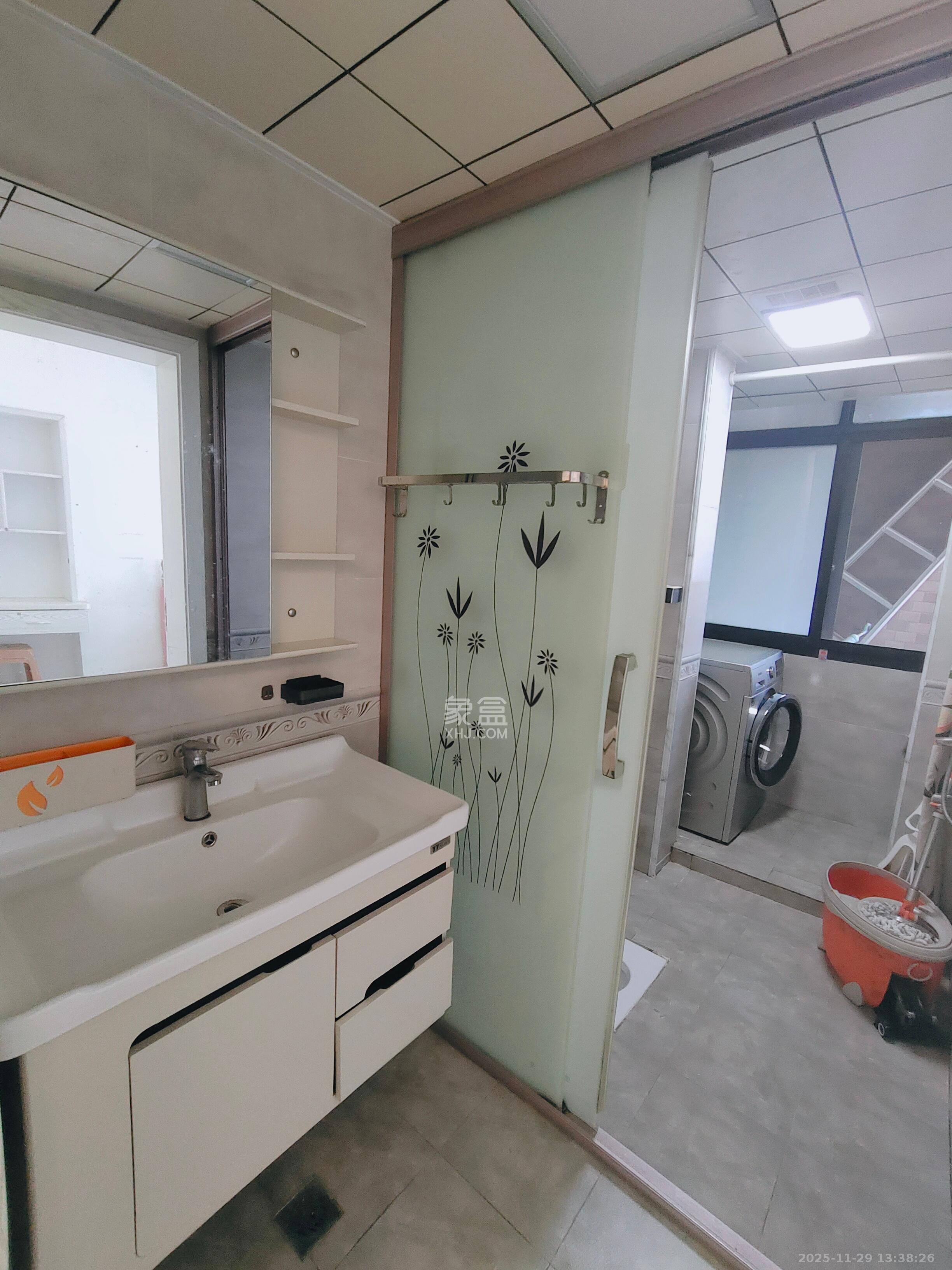 康桥长郡  3室2厅1卫    2000.0元/月室内图