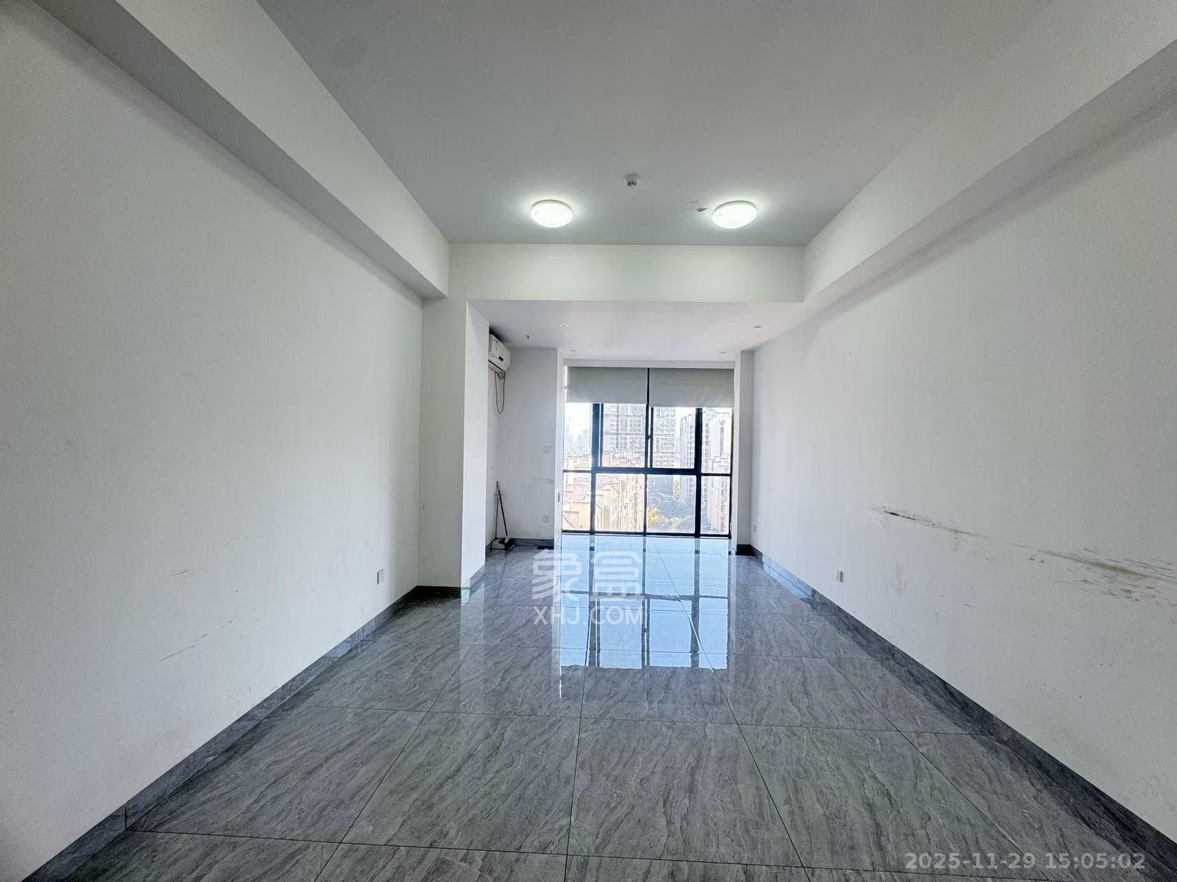 西子湖畔沃府   80.0㎡      2000.0元/月室内图