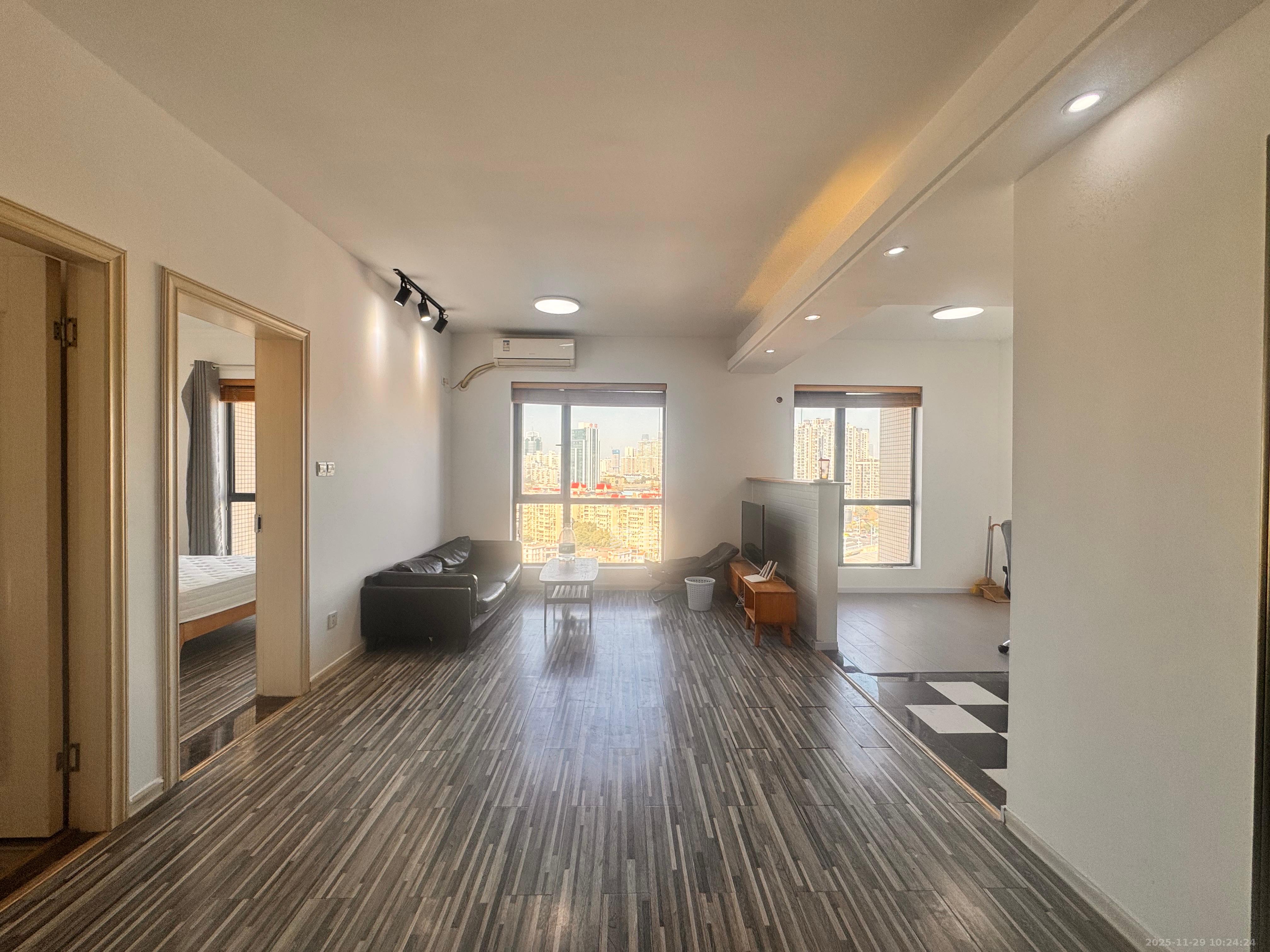 叠彩兰亭  2室1厅1卫    2000.0元/月