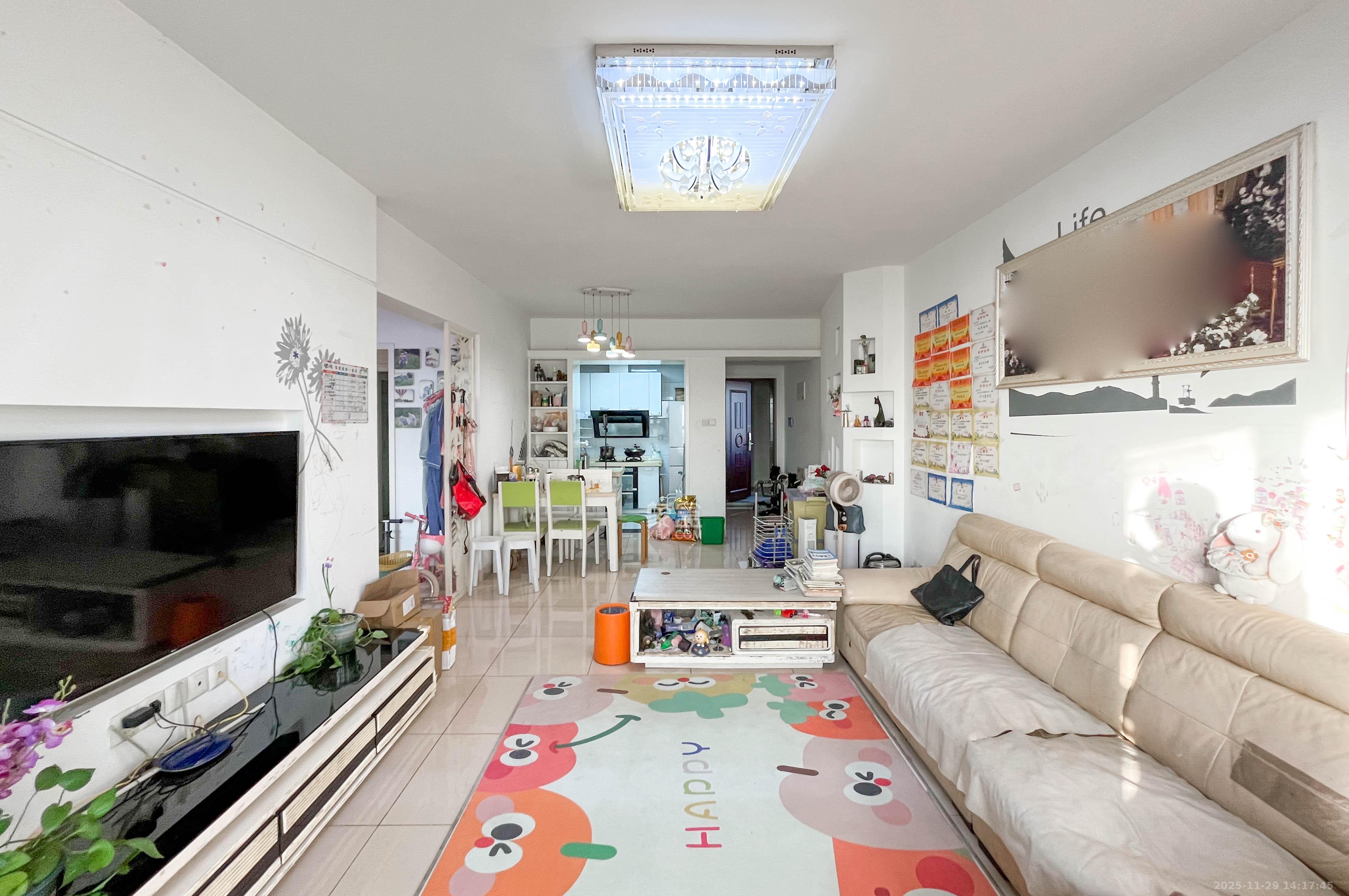 达美D6区 3室2厅1卫 91.6万 达美D6区 3室2厅1卫 91.6万客厅