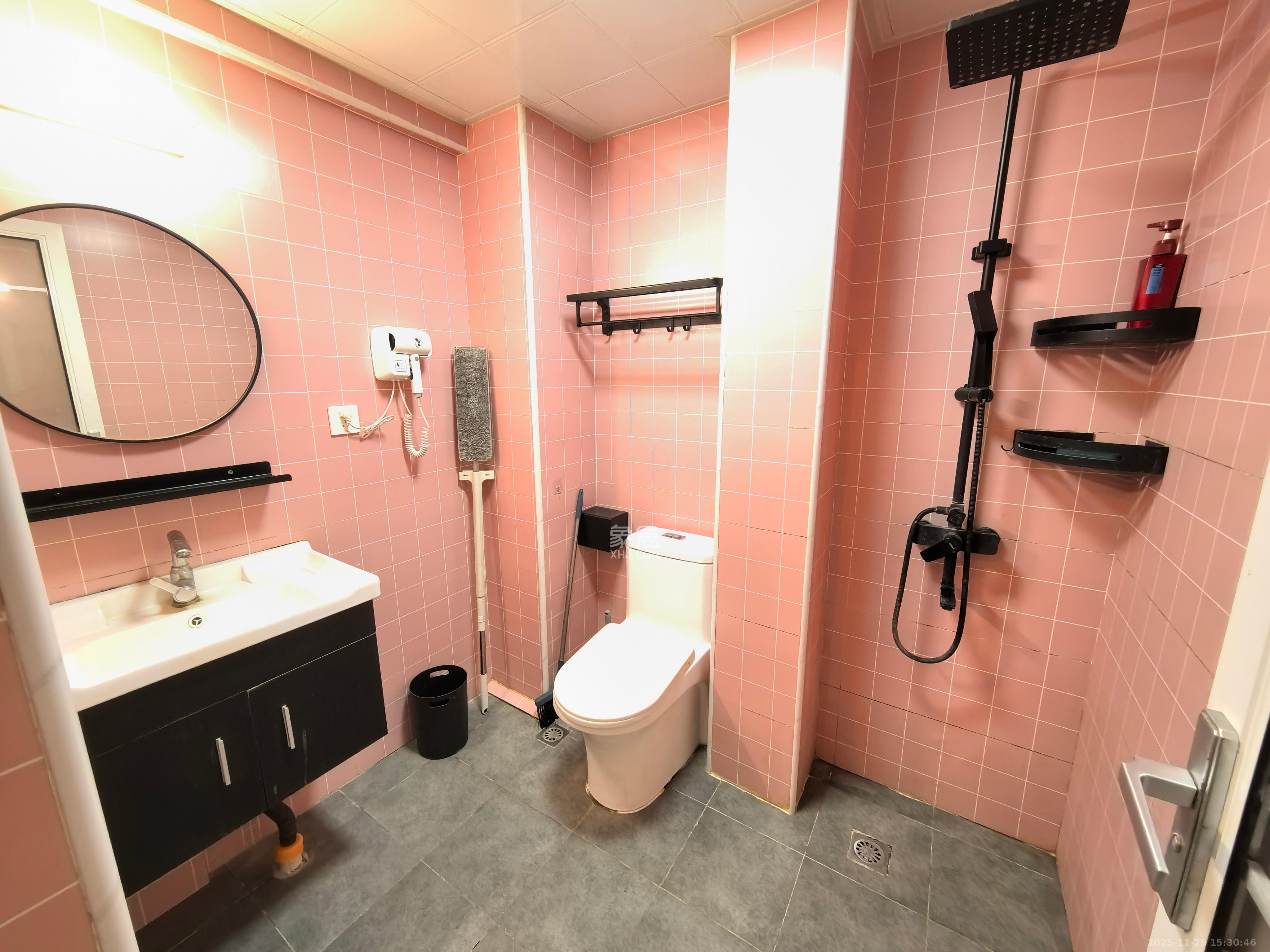 印象天心 1室1厅1卫 1500.0元/月 印象天心 1室1厅1卫 1500.0元/月室内图