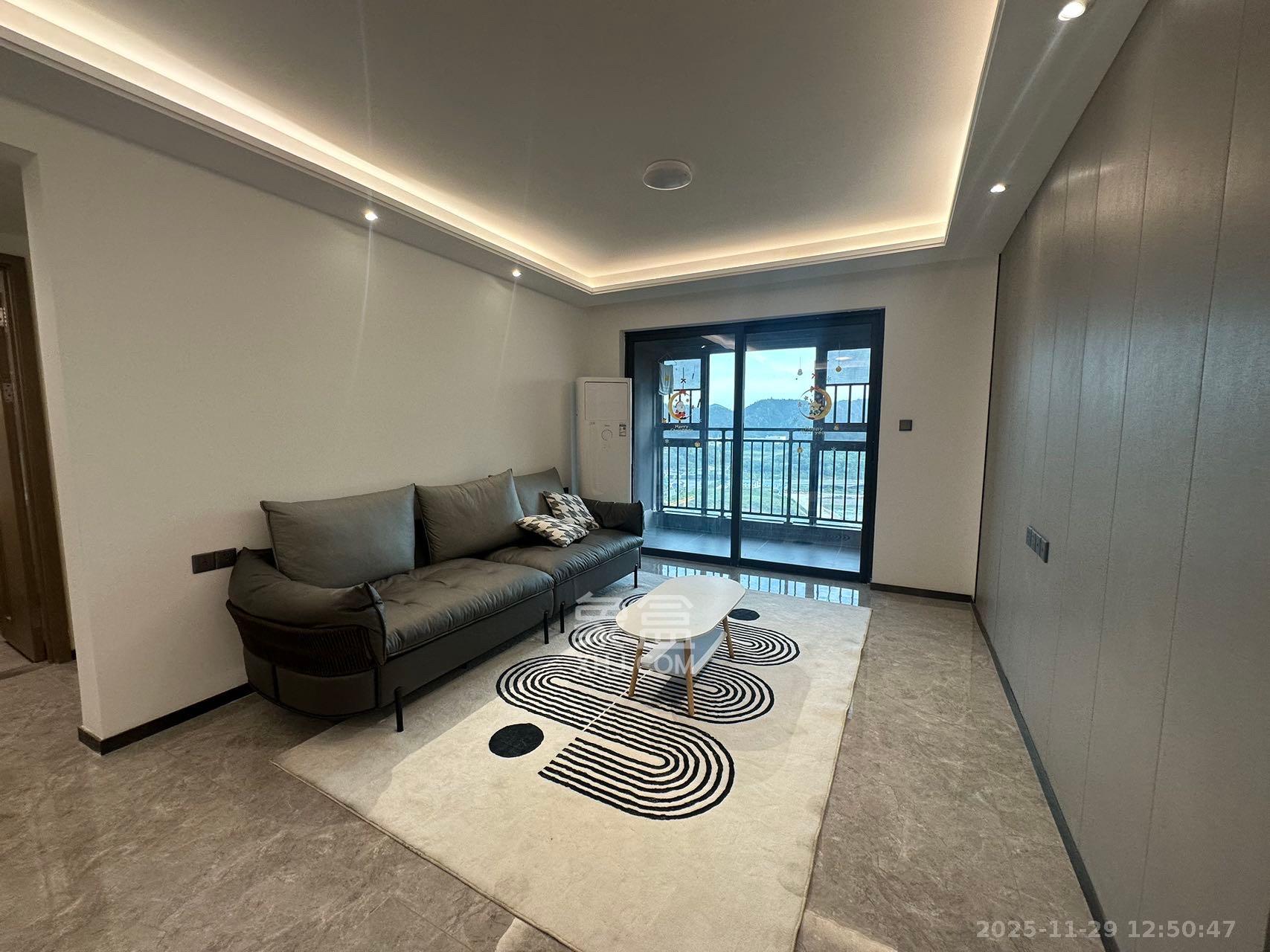 招商华发依云曦城 3室2厅2卫 2600.0元/月 招商华发依云曦城 3室2厅2卫 2600.0元/月室内图