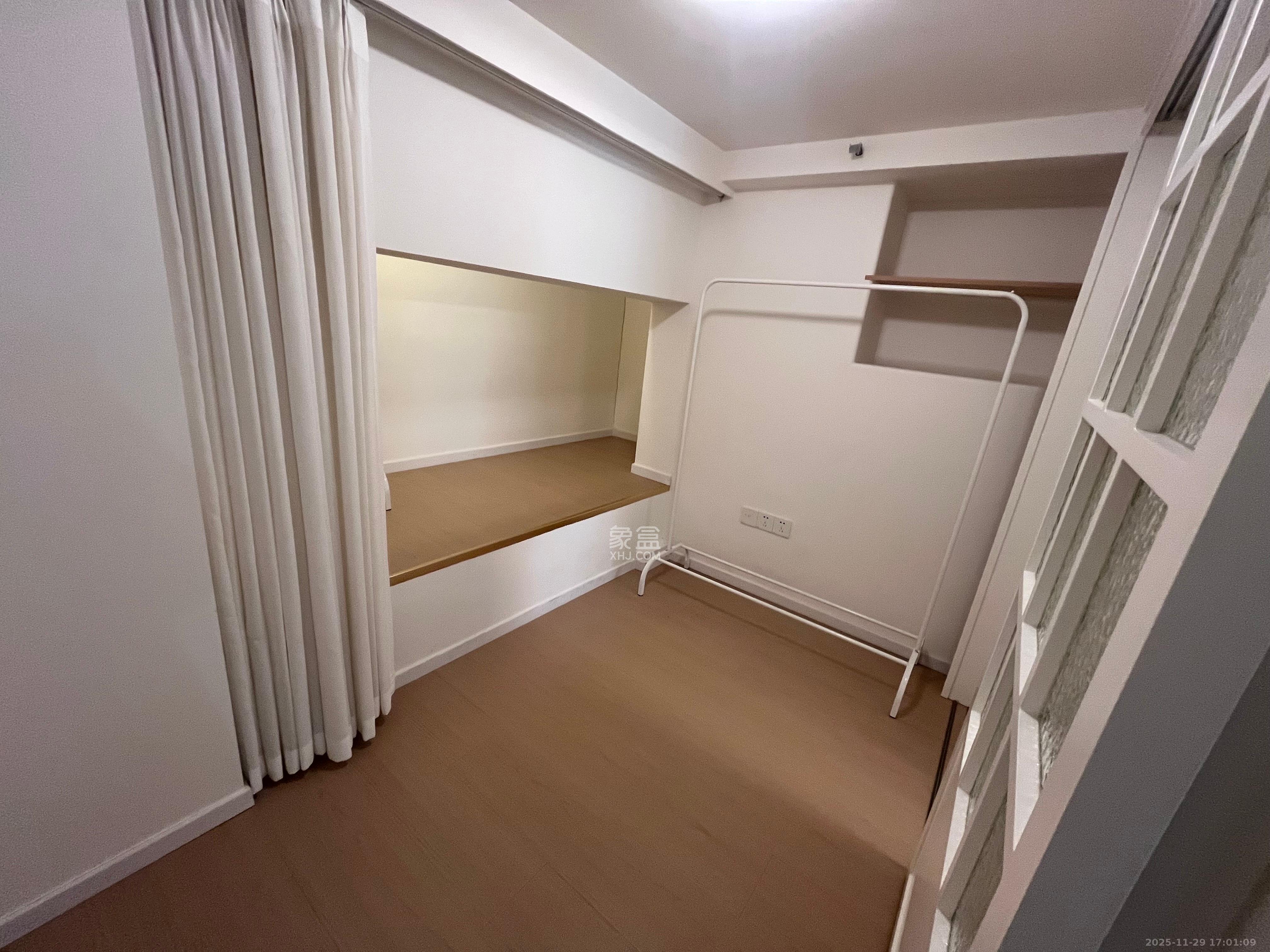 卓越江岸 2室1厅1卫 2600.0元/月 卓越江岸 2室1厅1卫 2600.0元/月室内图