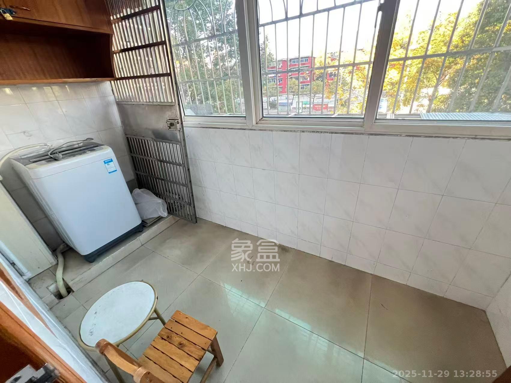 友园山庄 2室2厅1卫 1700.0元/月 友园山庄 2室2厅1卫 1700.0元/月室内图