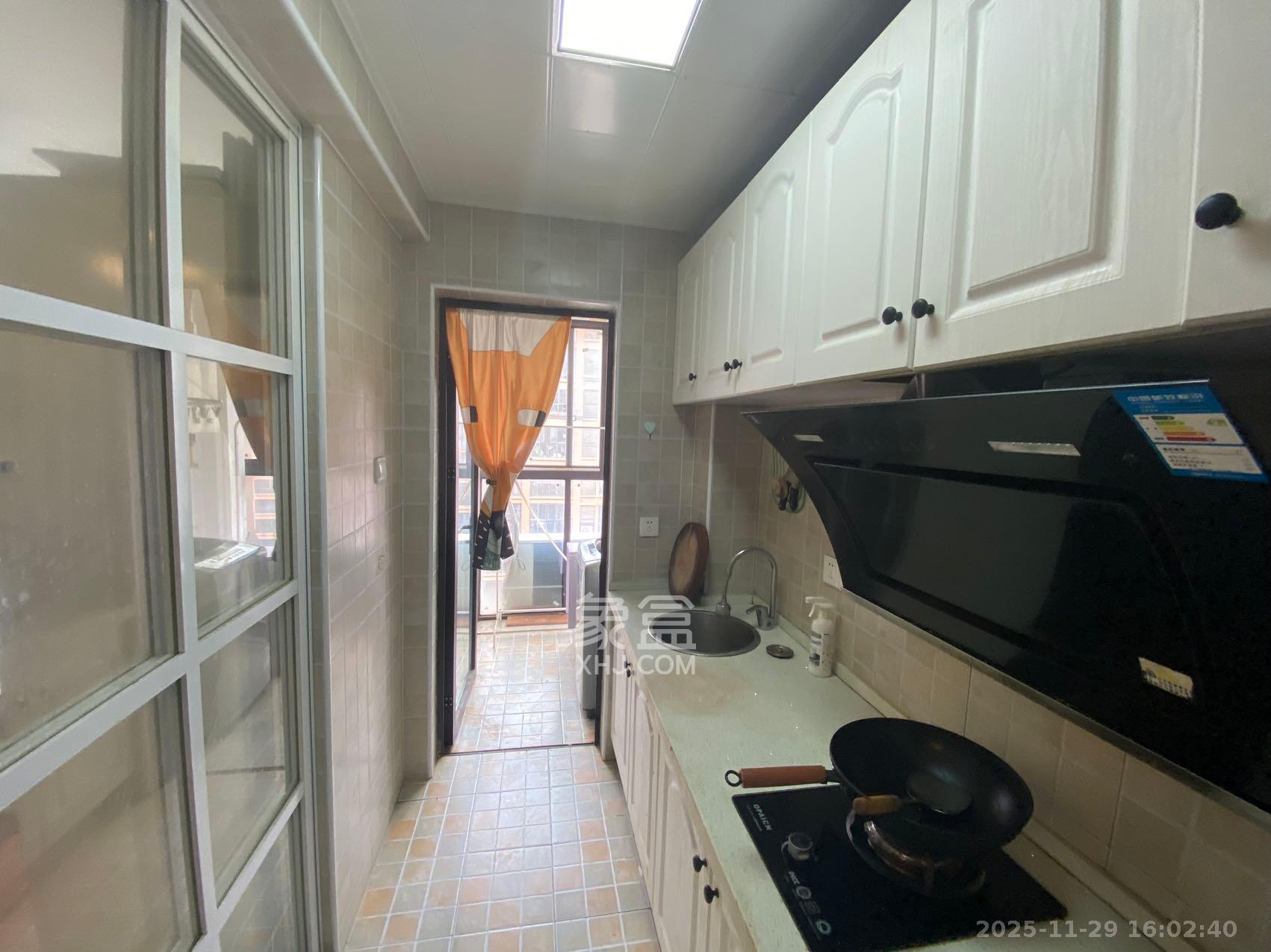 鑫远和城（一、二期）  1室1厅1卫    1400.0元/月室内图