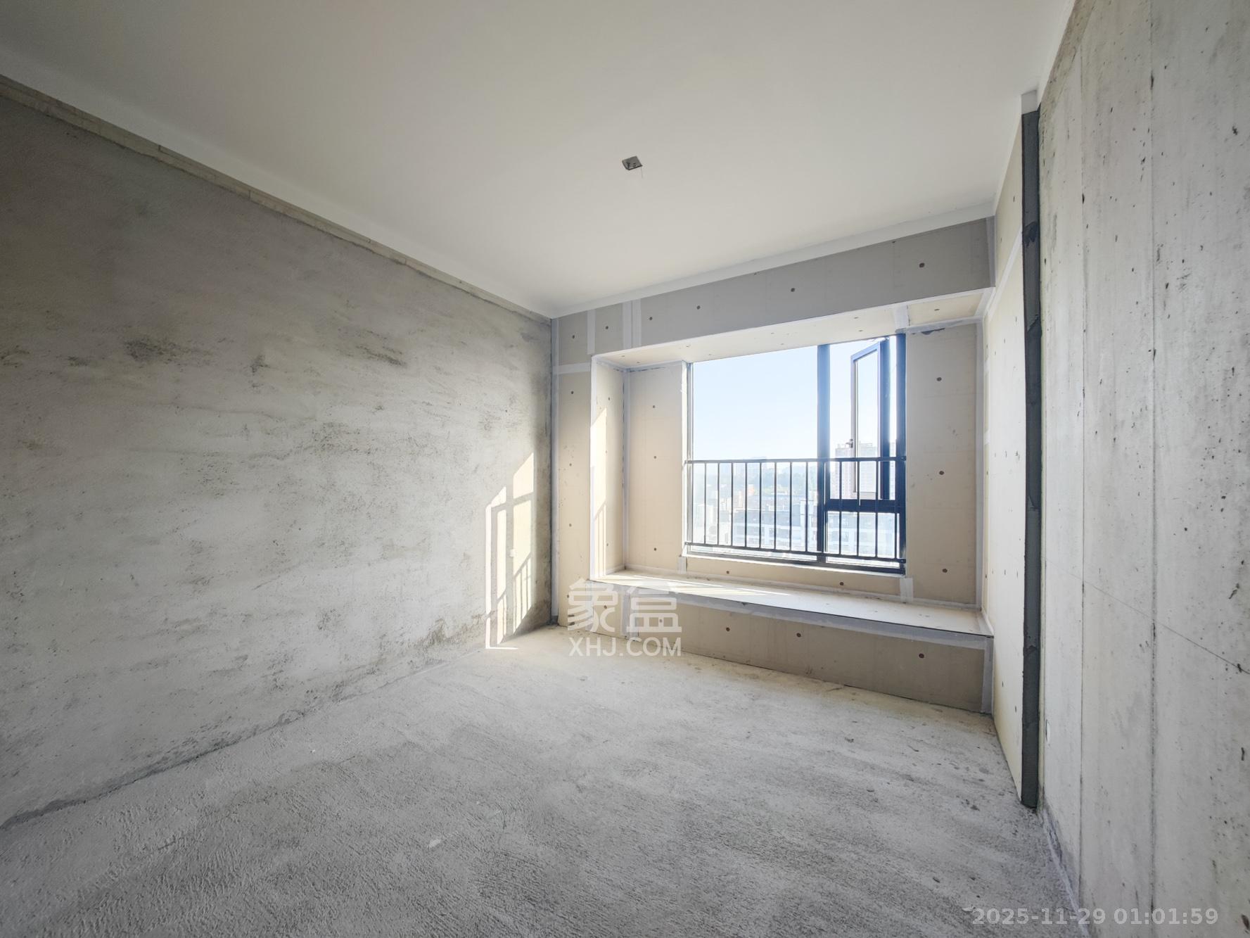 远洋红星天铂二期 4室2厅3卫 218.0万 远洋红星天铂二期 4室2厅3卫 218.0万卧室