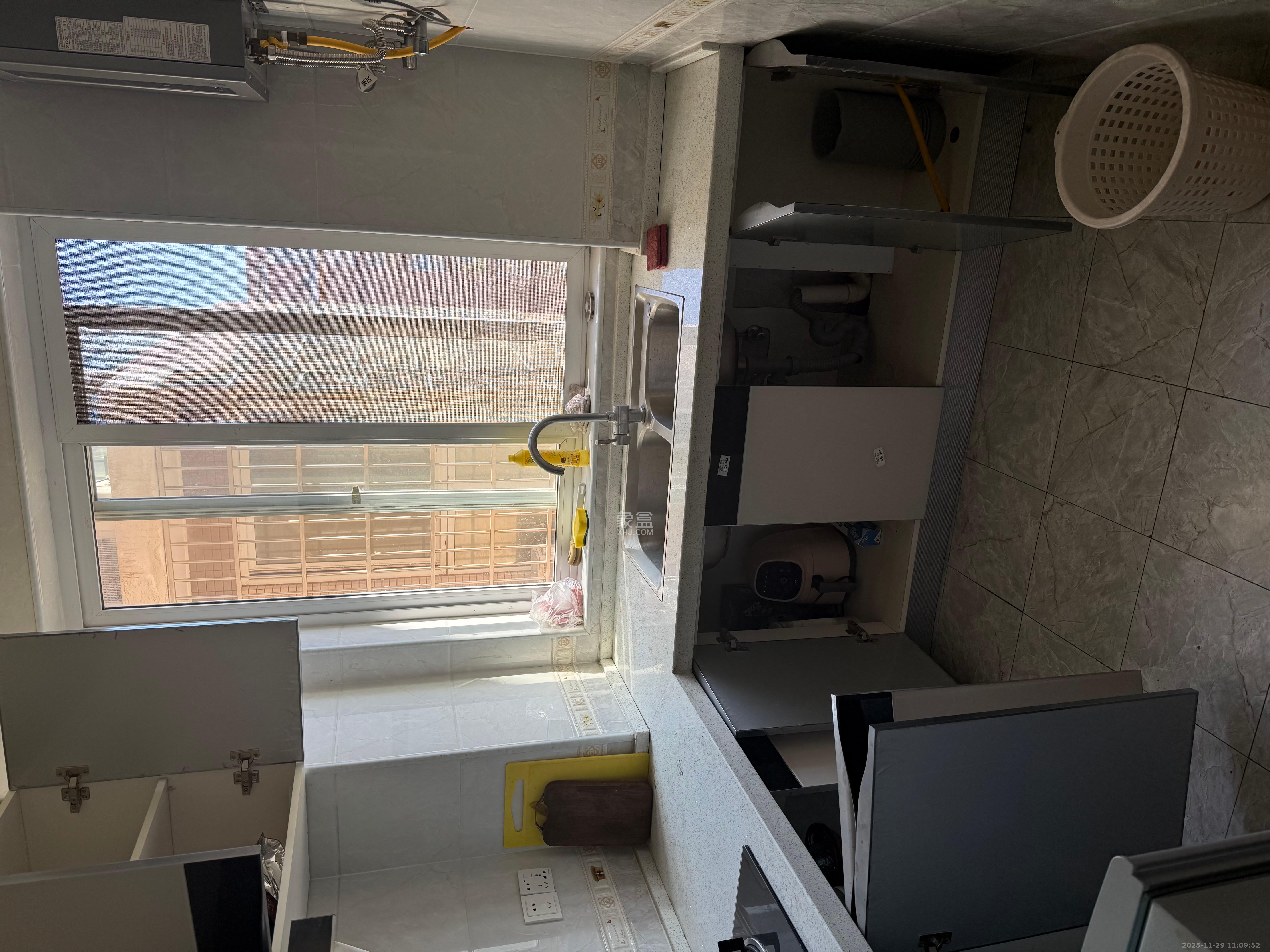 水映青山  1室1厅1卫    1900.0元/月室内图