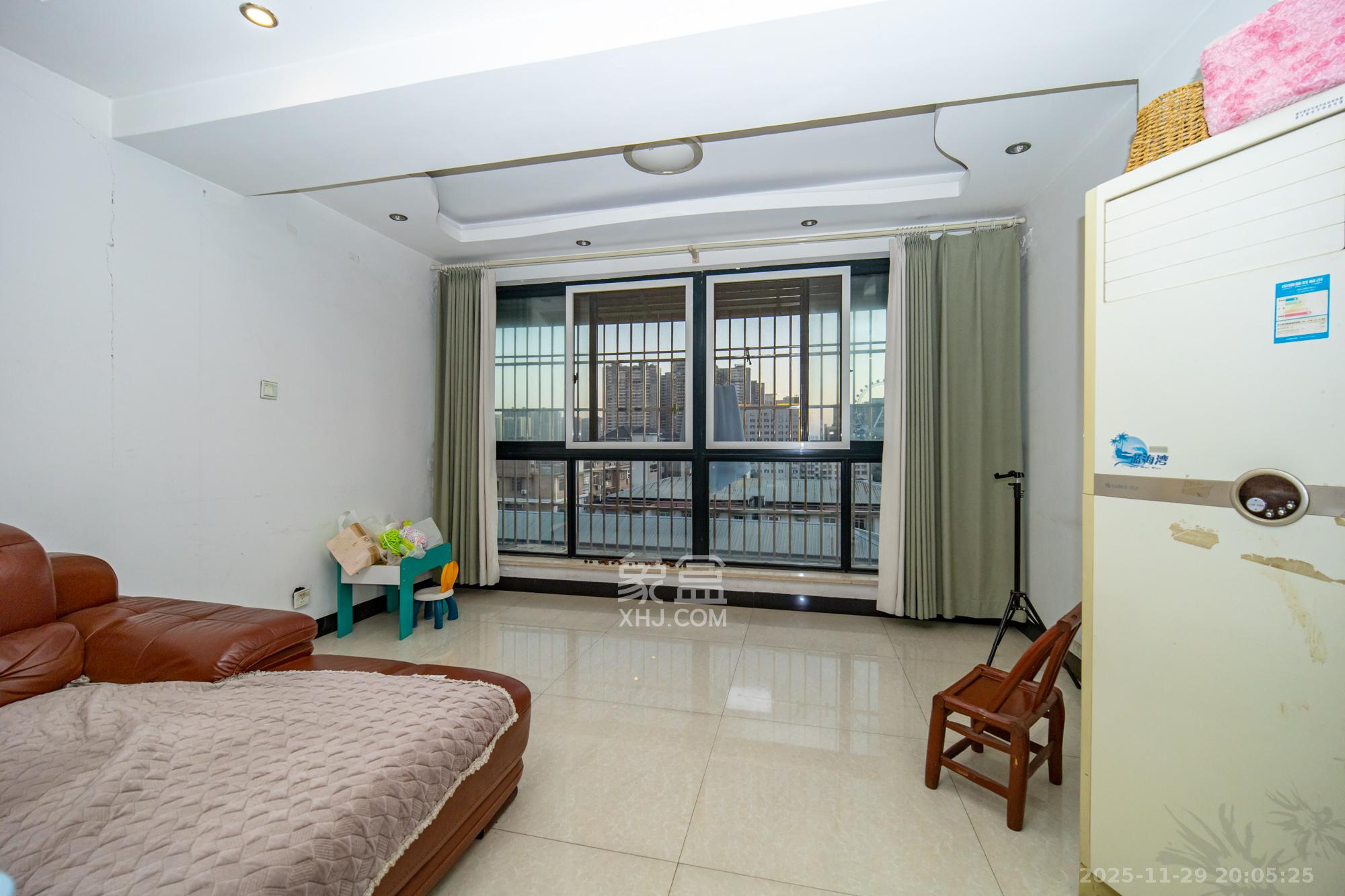 星沙派  2室2厅1卫    40.0万阳台