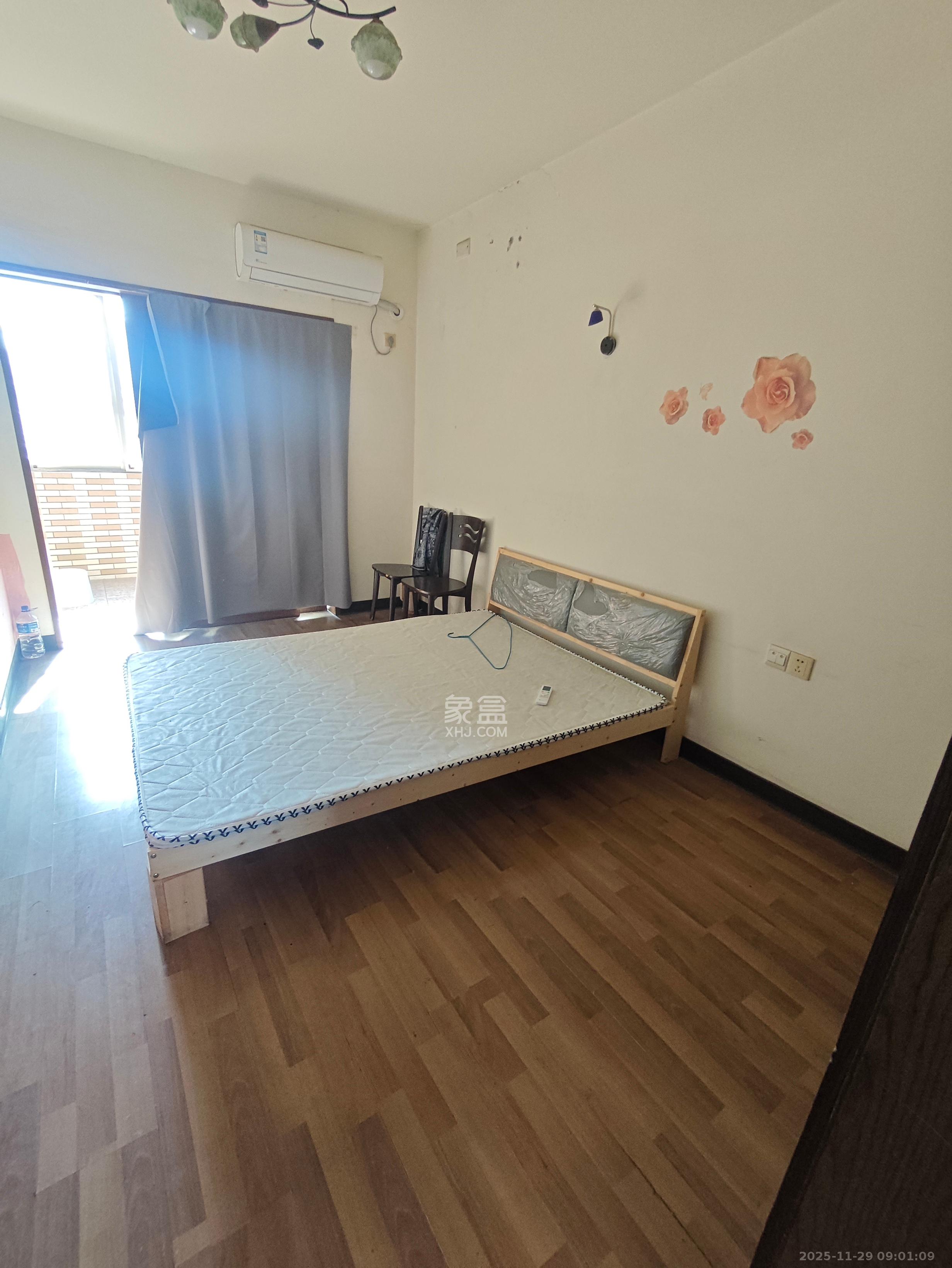 湖南省轻工业品进出口公司宿舍/外贸宿舍  2室1厅1卫    1500.0元/月室内图