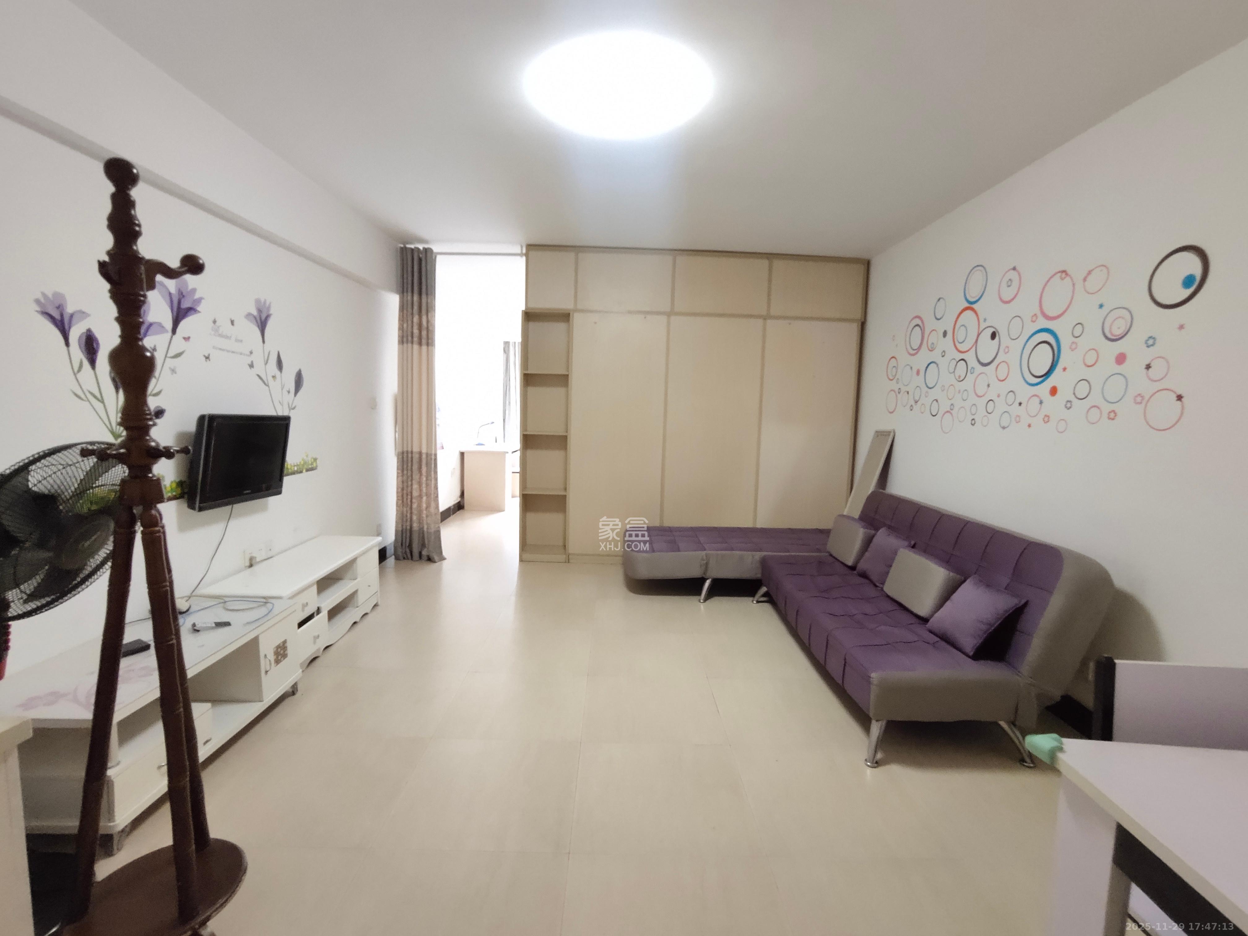 阳光100二期  1室1厅1卫    1500.0元/月室内图1