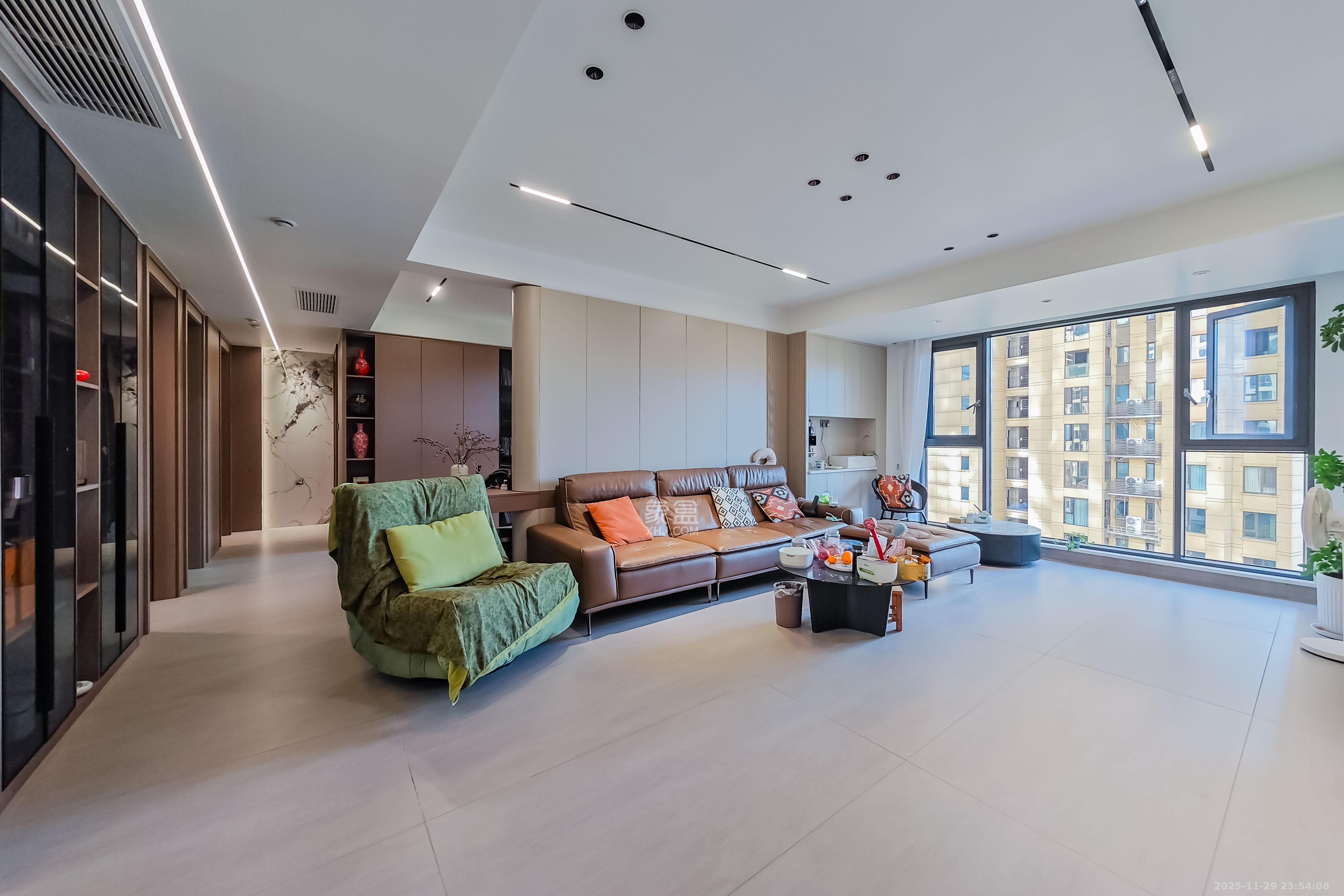 中天星耀城  5室2厅3卫    239.8万