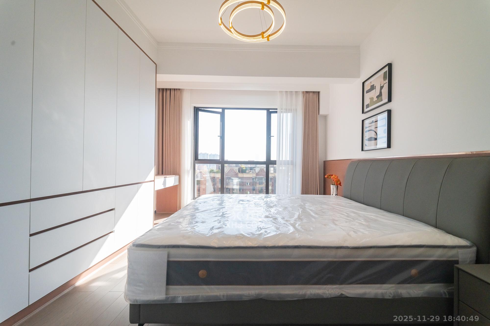 星湖湾一期高层 3室2厅2卫 91.0万 星湖湾一期高层 3室2厅2卫 91.0万卧室