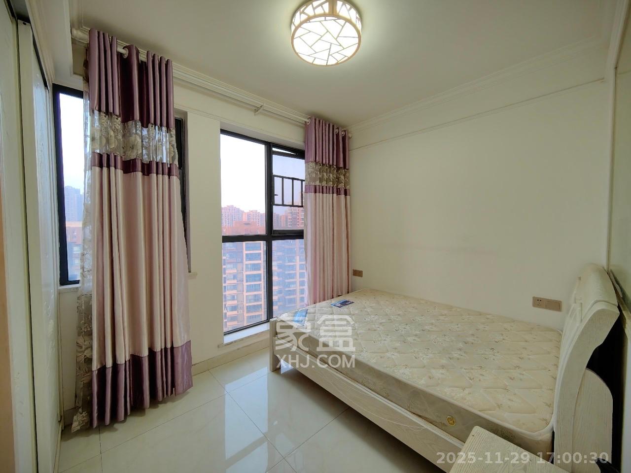 华悦城 4室2厅2卫 3600.0元/月 华悦城 4室2厅2卫 3600.0元/月室内图