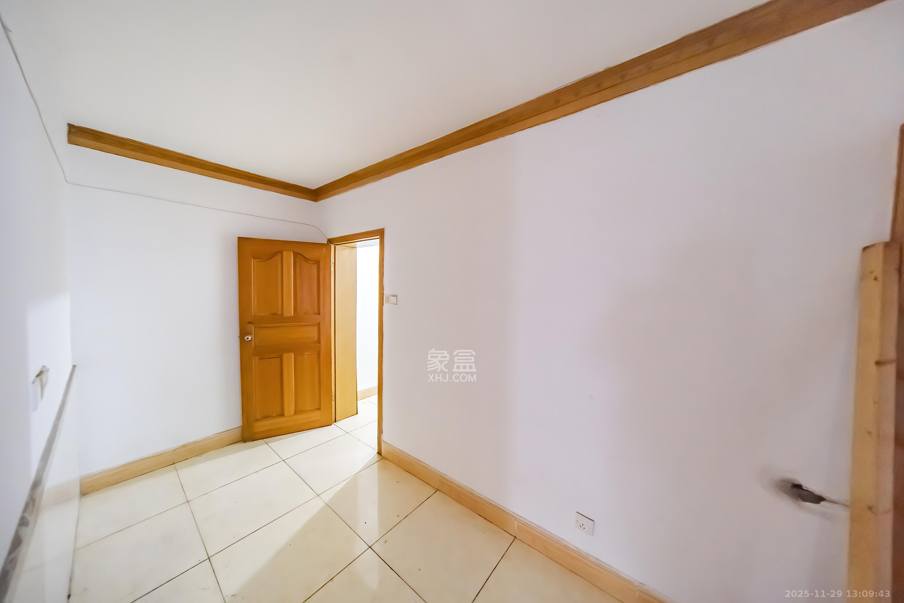 上麻园岭散盘 3室2厅1卫 63.8万 上麻园岭散盘 3室2厅1卫 63.8万其他