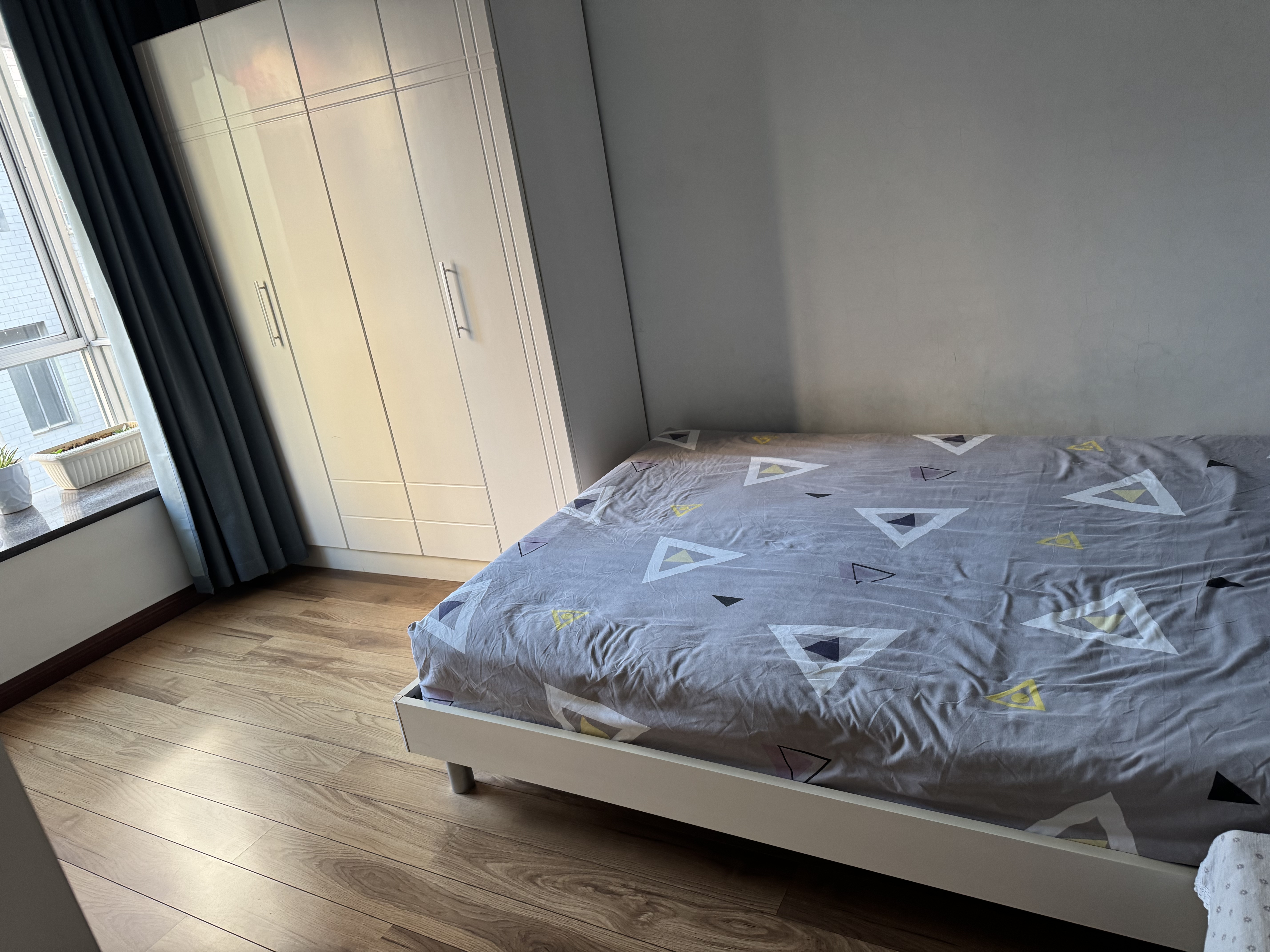 安厦鑫苑 3室2厅2卫 75.0万 安厦鑫苑 3室2厅2卫 75.0万客厅