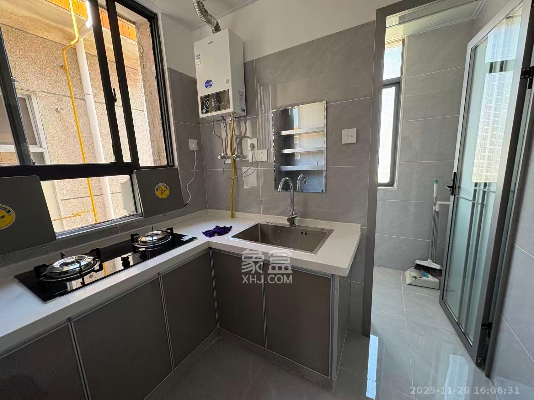 长坡社区  3室1厅1卫    1600.0元/月