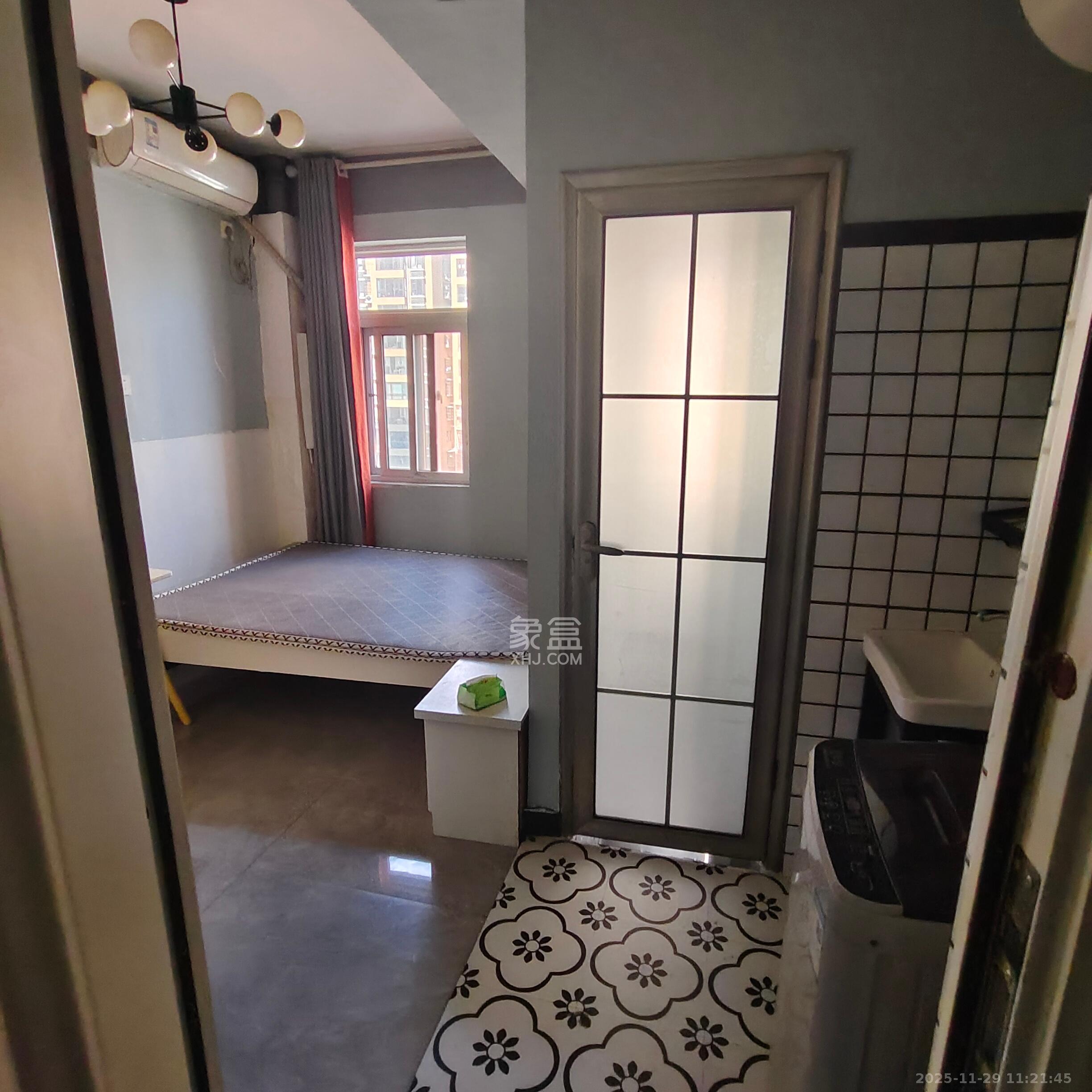 楚天世纪城西苑  1室0厅1卫    650.0元/月室内图