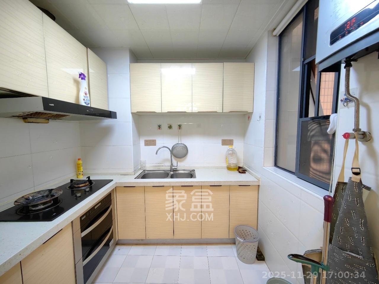 华悦城 4室2厅2卫 3600.0元/月 华悦城 4室2厅2卫 3600.0元/月室内图