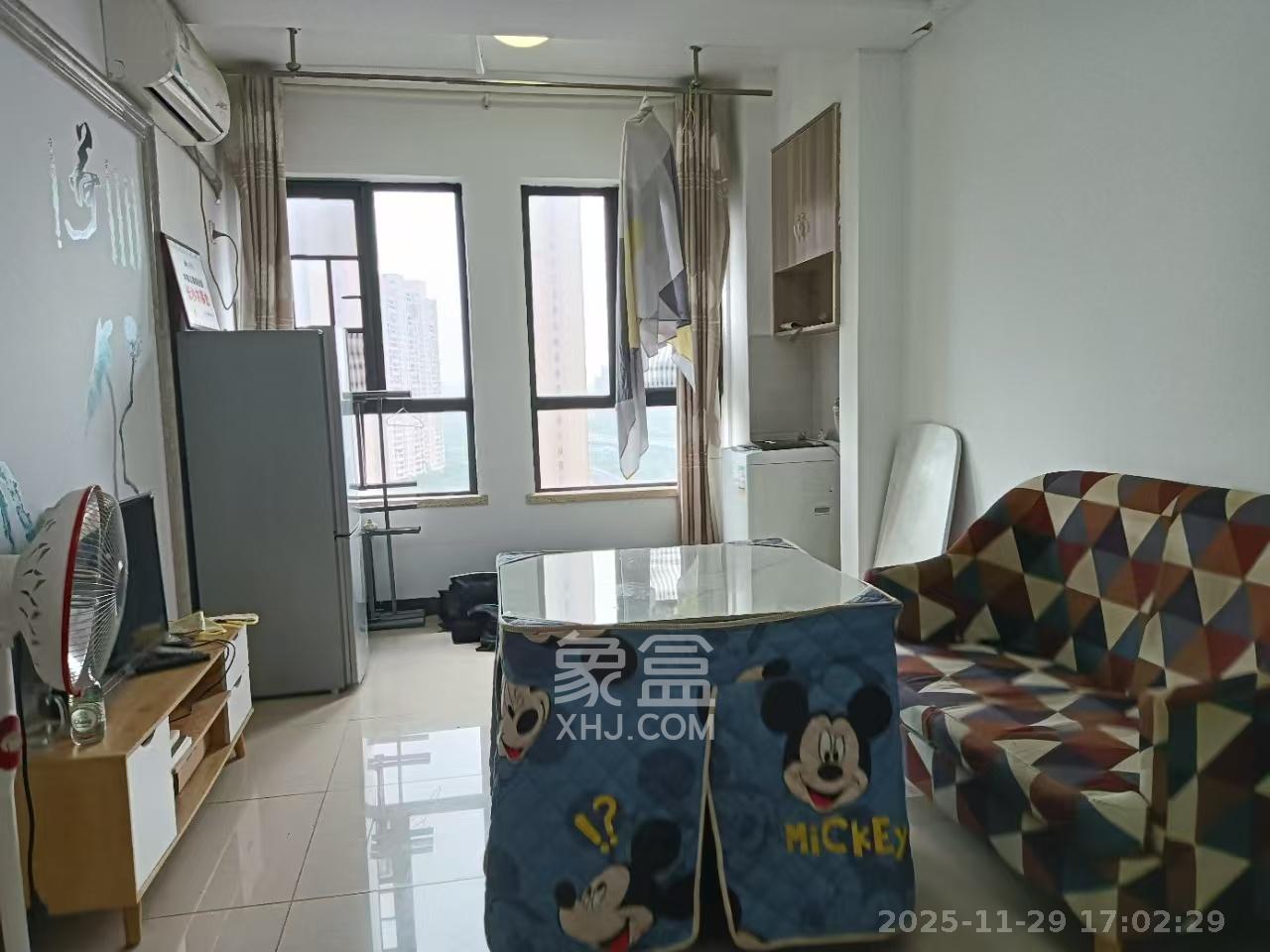 天鸿天府(天鸿中央大院) 1室1厅1卫 1500.0元/月 天鸿天府(天鸿中央大院) 1室1厅1卫 1500.0元/月室内图