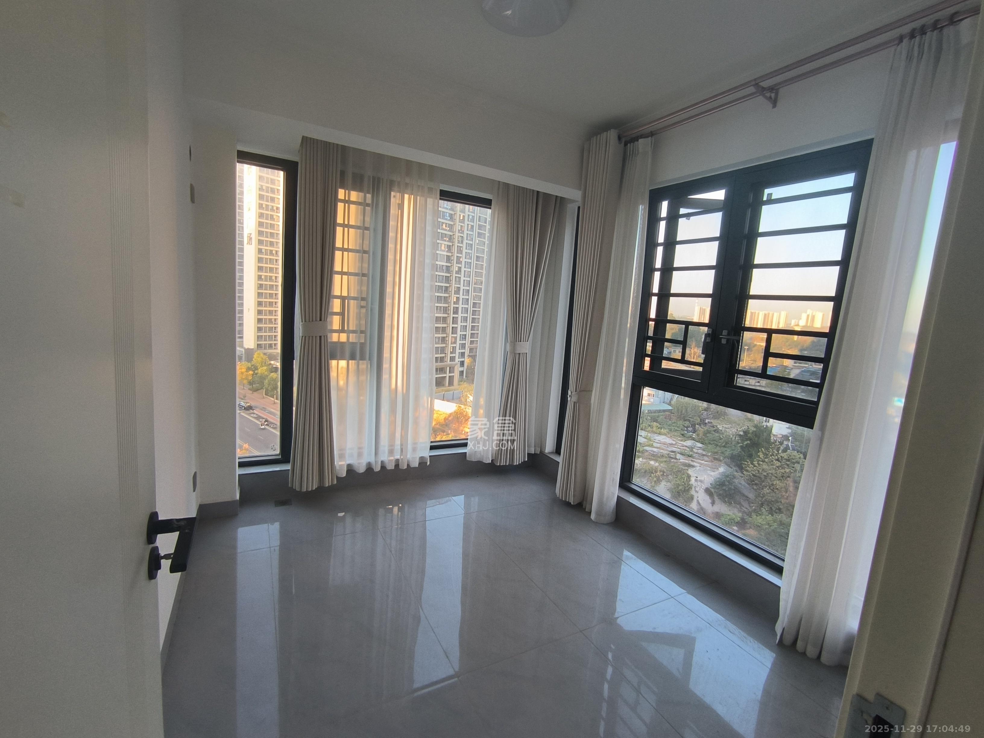 福晟钱隆国际(晟冉景苑) 4室2厅2卫 3300.0元/月 福晟钱隆国际(晟冉景苑) 4室2厅2卫 3300.0元/月室内图