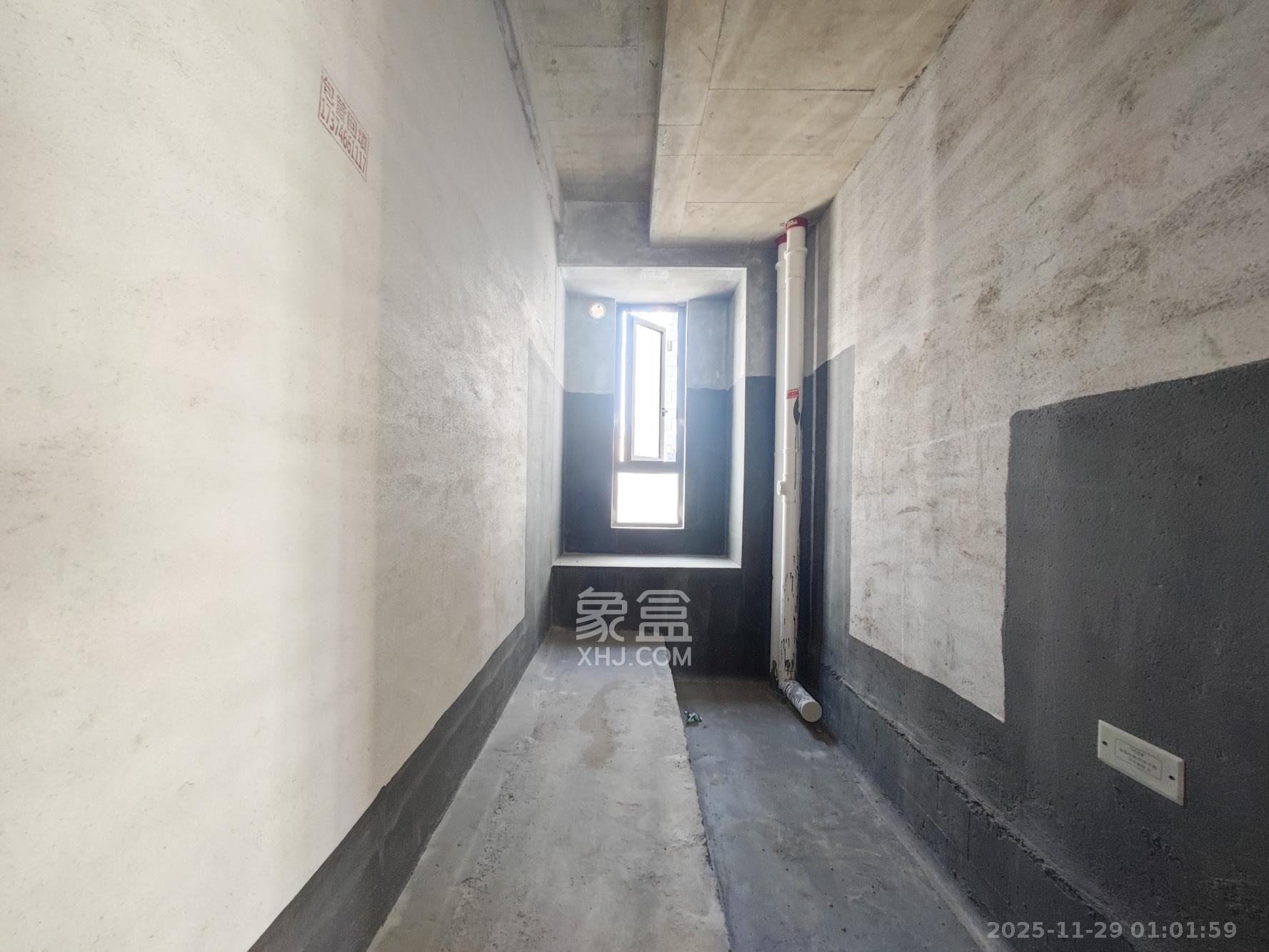 远洋红星天铂二期 4室2厅3卫 218.0万 远洋红星天铂二期 4室2厅3卫 218.0万卫生间