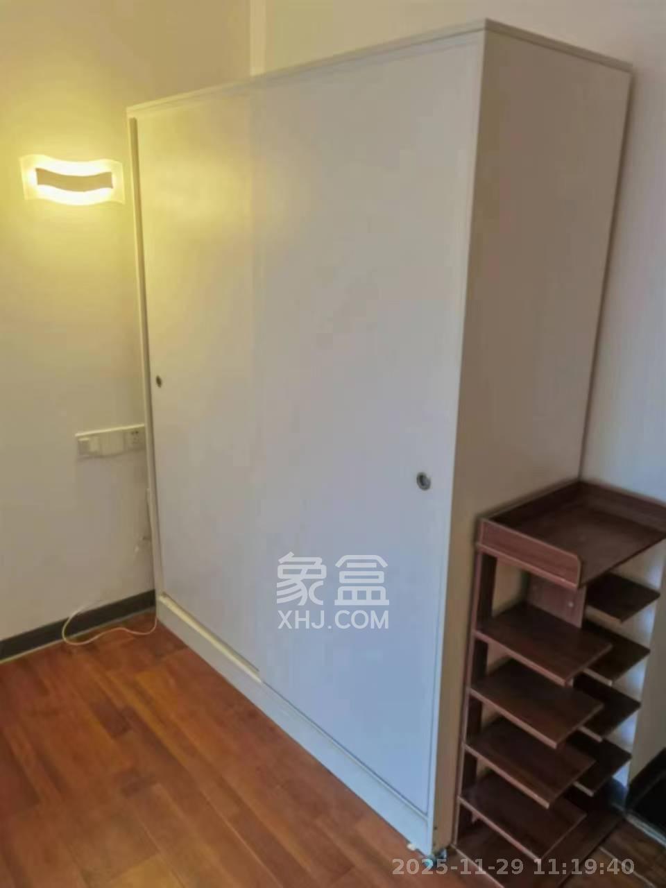 名富公寓  1室1厅1卫    1300.0元/月室内图