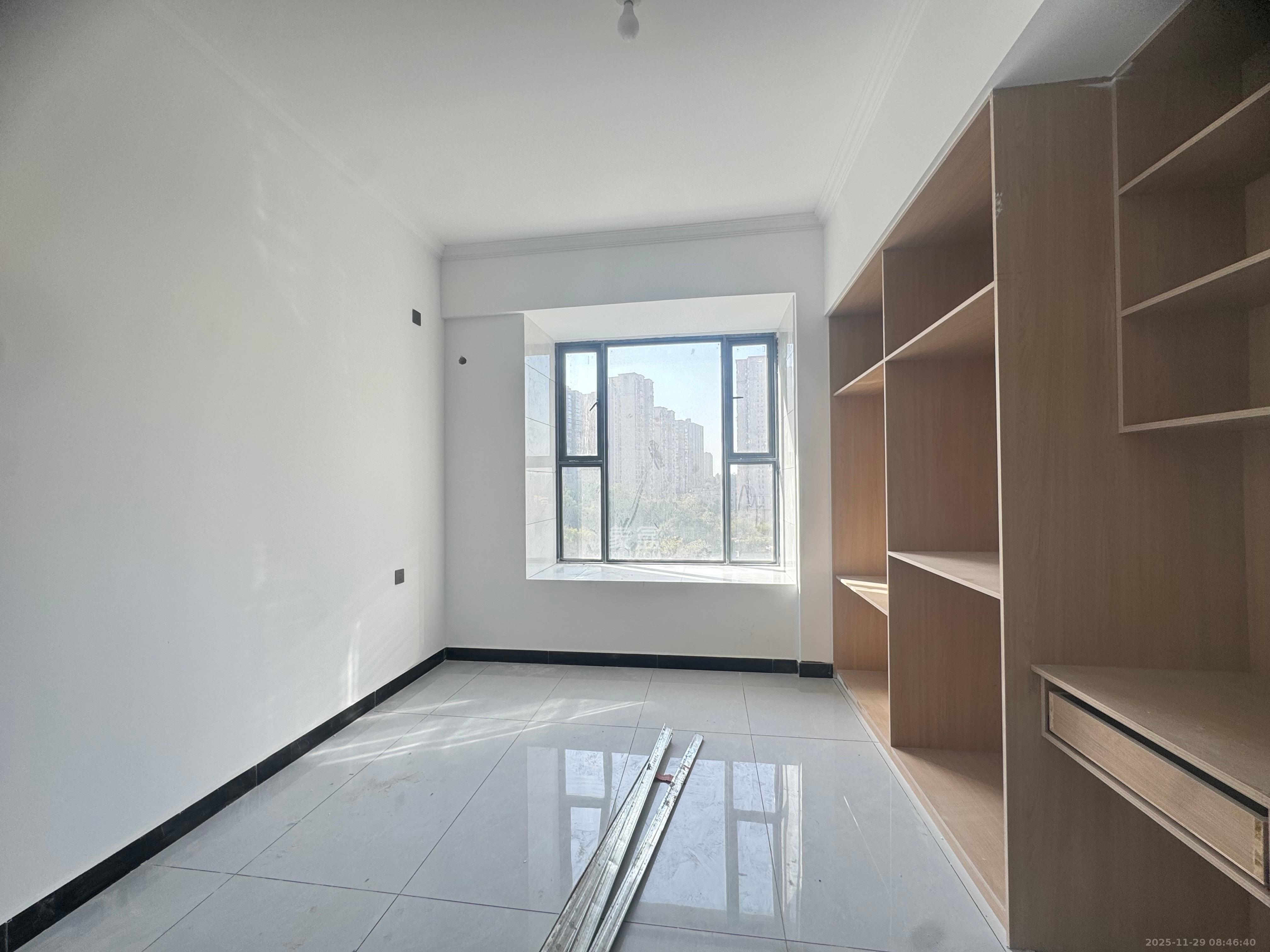 金石蓉园  1室1厅1卫    1500.0元/月